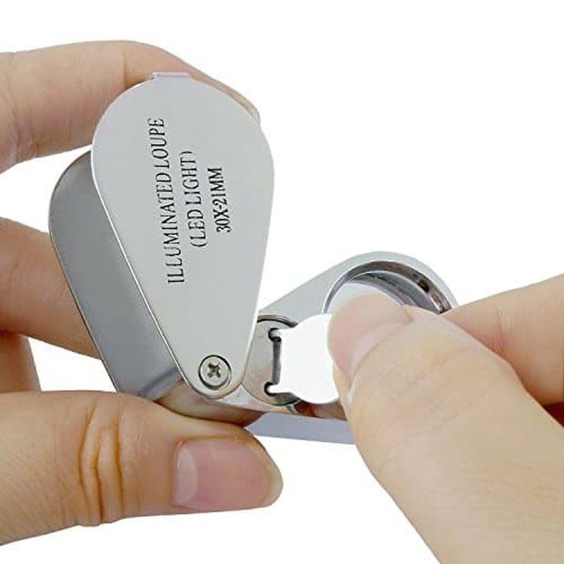 Kontrol Için Özel Kutulu Metal Işıklı Lup 30X21 Kontrol Için Özel Kutulu Metal Işıklı Lup 30X21