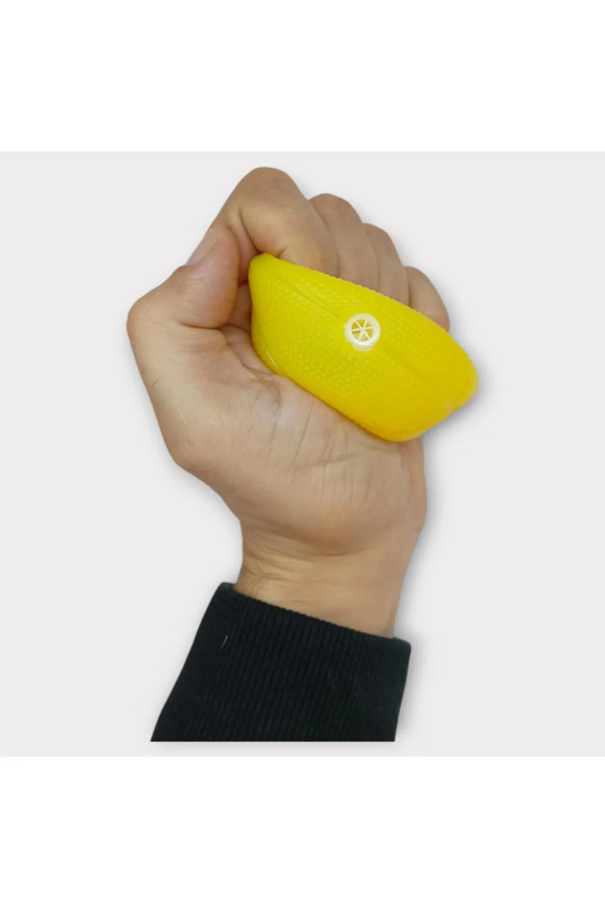 Köpek Oyuncağı - Plastik Düdüklü Top - Sarı (Lisinya)