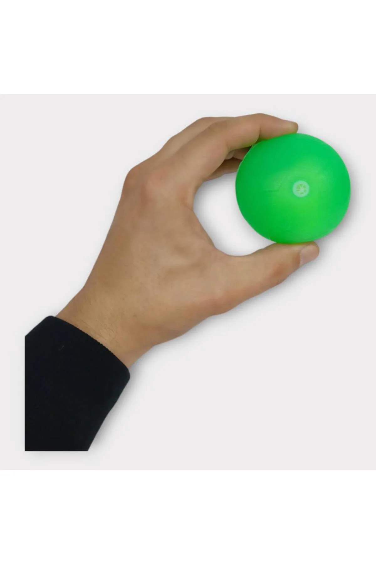 Köpek Oyuncağı - Plastik Düdüklü Top - Yeşil (Lisinya)