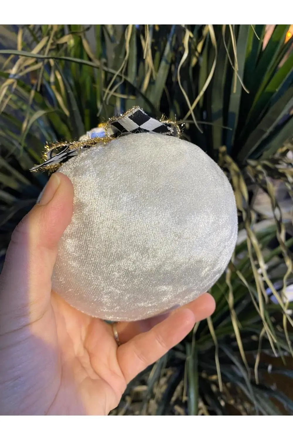 Elif Aksesuar Köpekli Kapı Stoperi Gold Fiyonklu