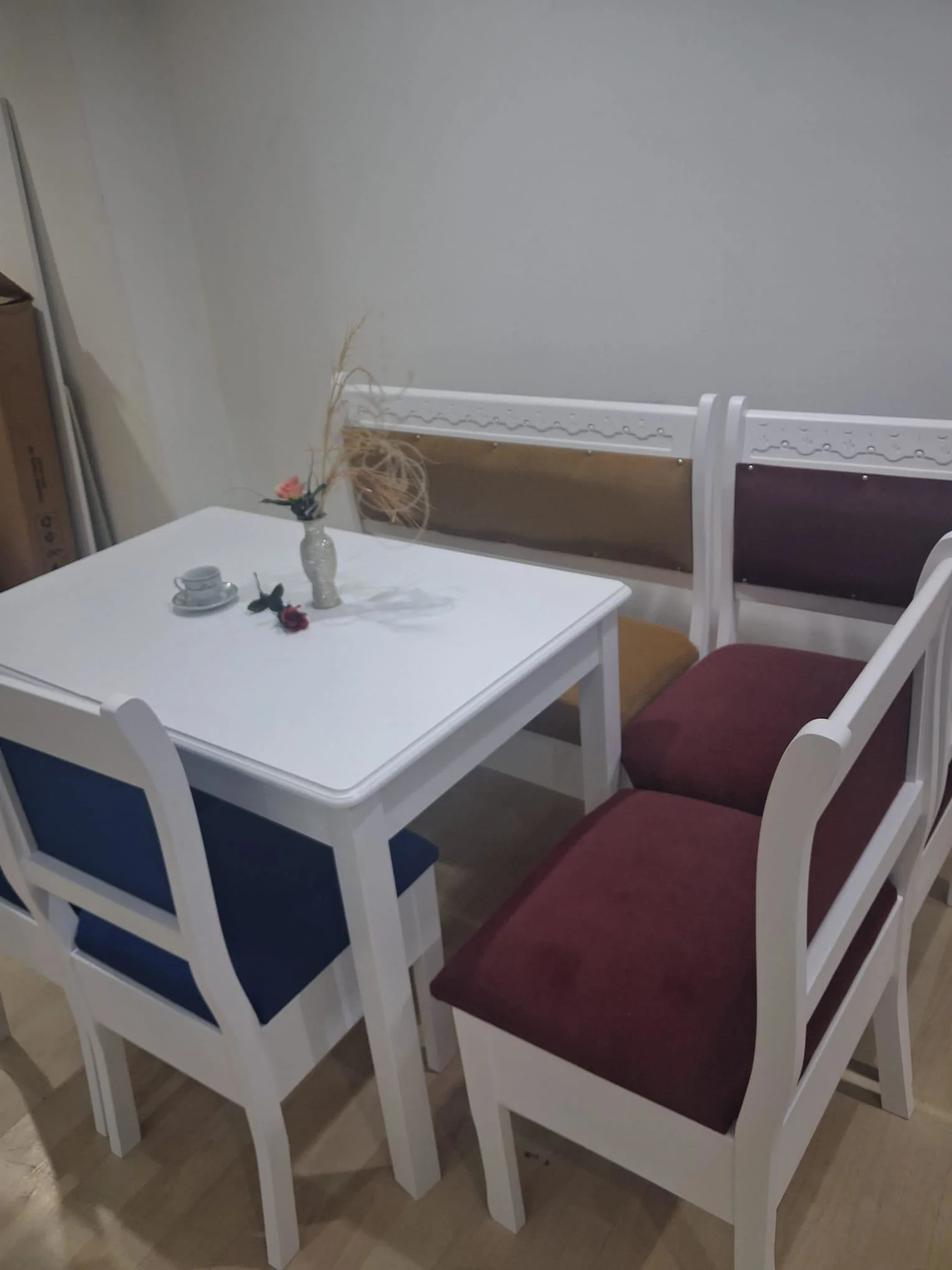 Köşe Mutfak 90689 Model Ahşap  Açılır Masa Babyface Kumaş Parlak 