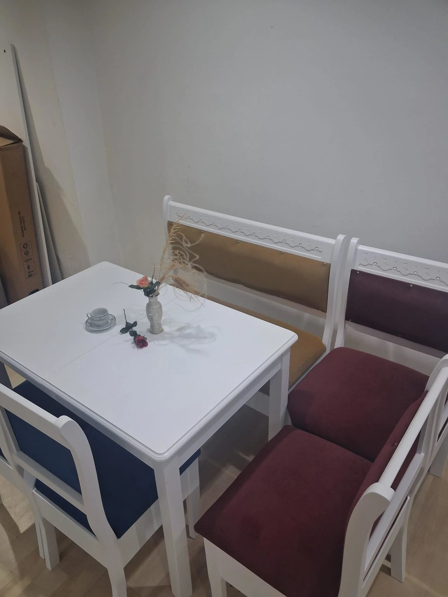 Köşe Mutfak 90689 Model Ahşap  Açılır Masa Babyface Kumaş Parlak 