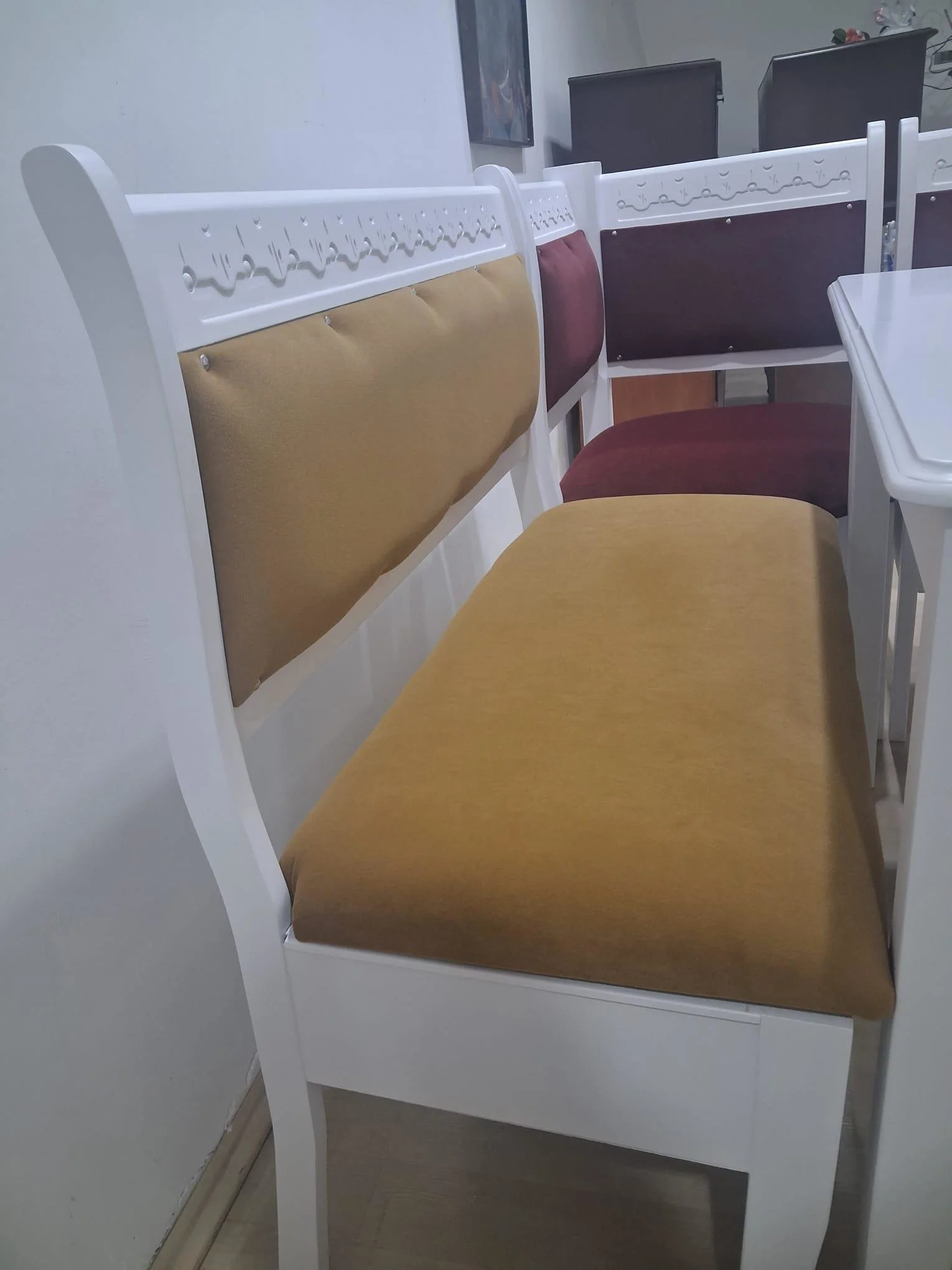Köşe Mutfak 90689 Model Ahşap  Açılır Masa Babyface Kumaş Parlak 