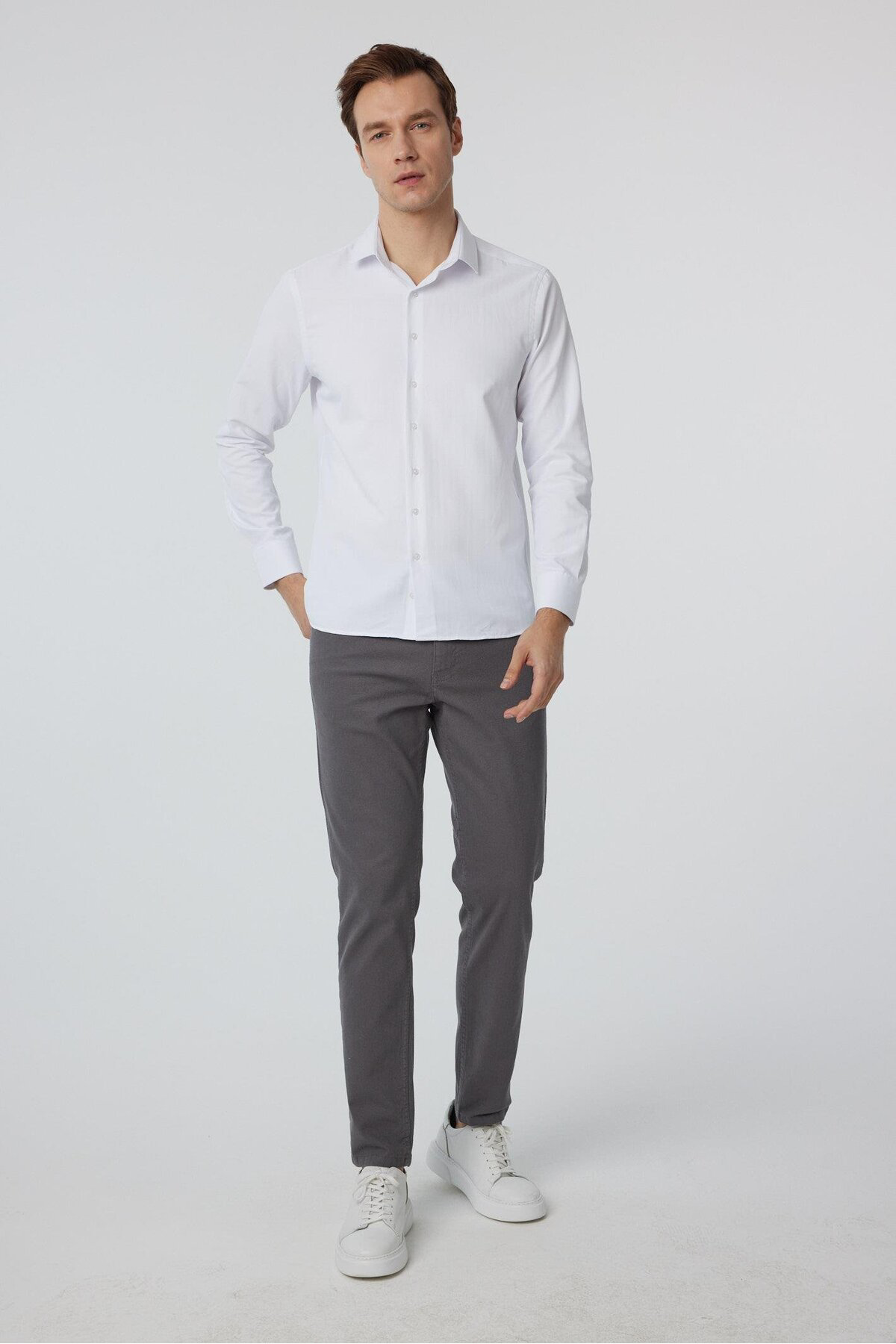 Süvari Köşeli Manşet Slim Armürlü Gömlek