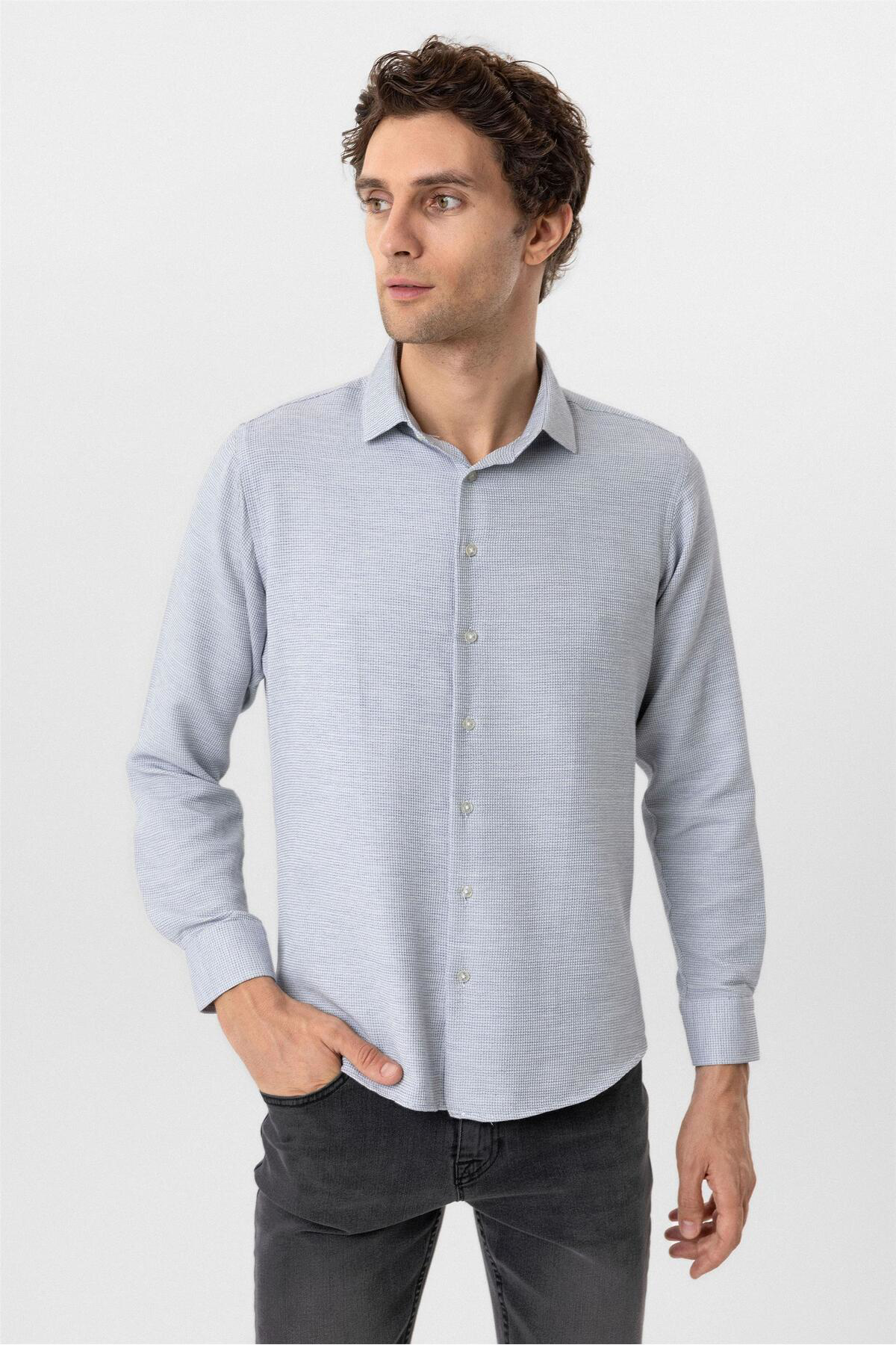 Süvari Köşeli Manşet Slim Armürlü Gömlek