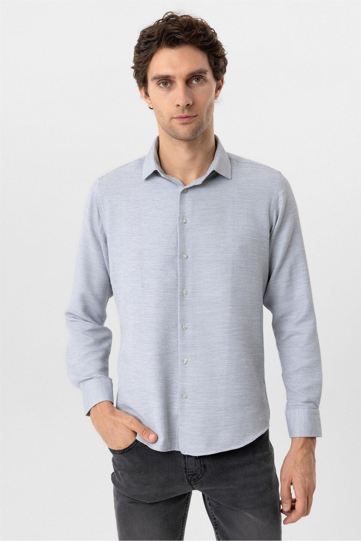 Süvari Köşeli Manşet Slim Armürlü Gömlek