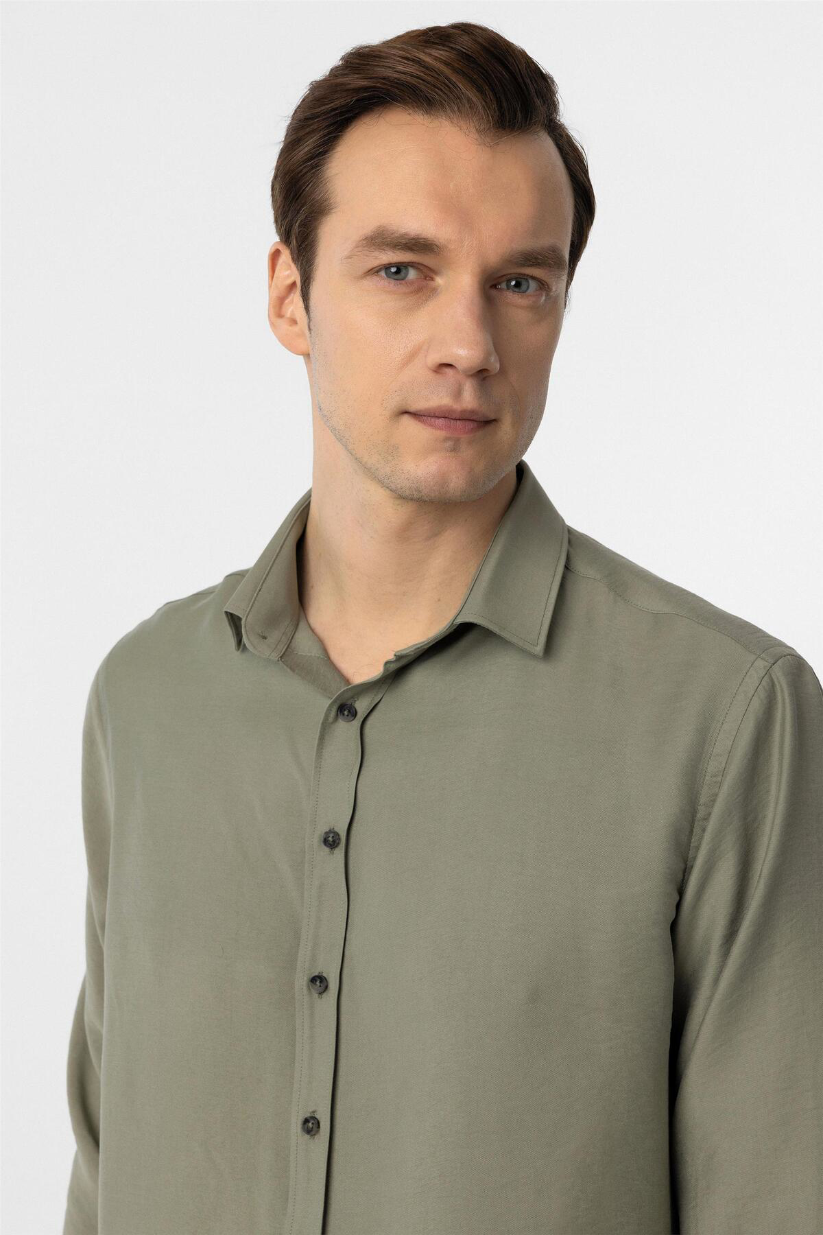 Süvari Köşeli Manşet Slim Düz Gömlek