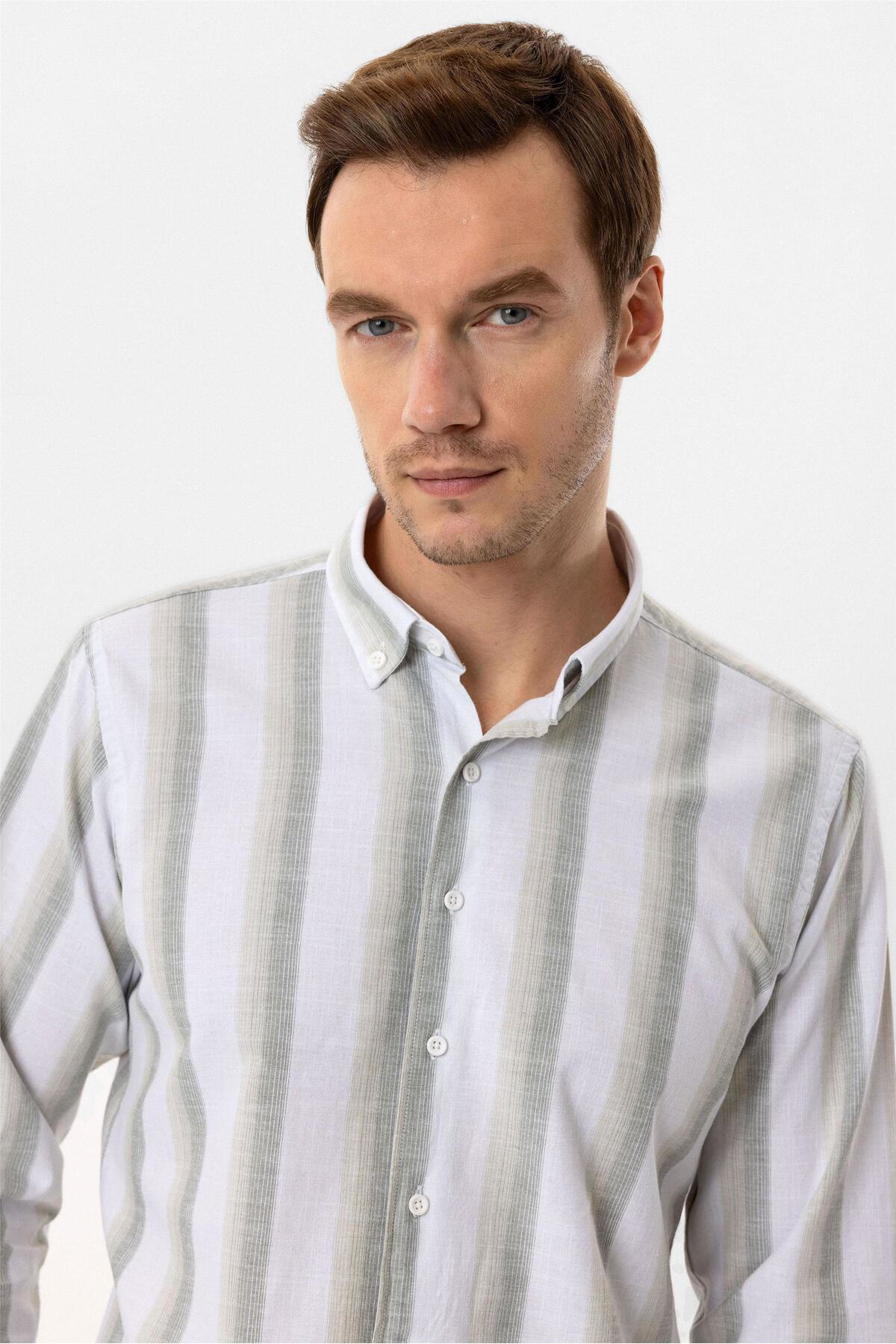 Köşeli Manşet Slimfit Desenli Gömlek