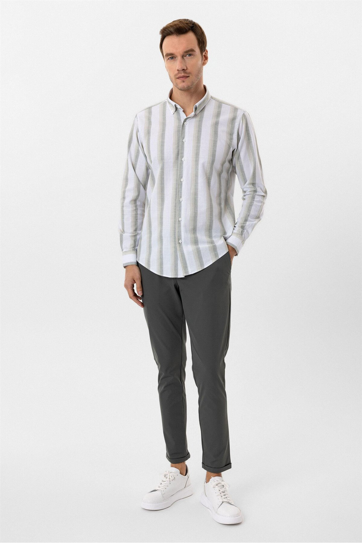 Köşeli Manşet Slimfit Desenli Gömlek