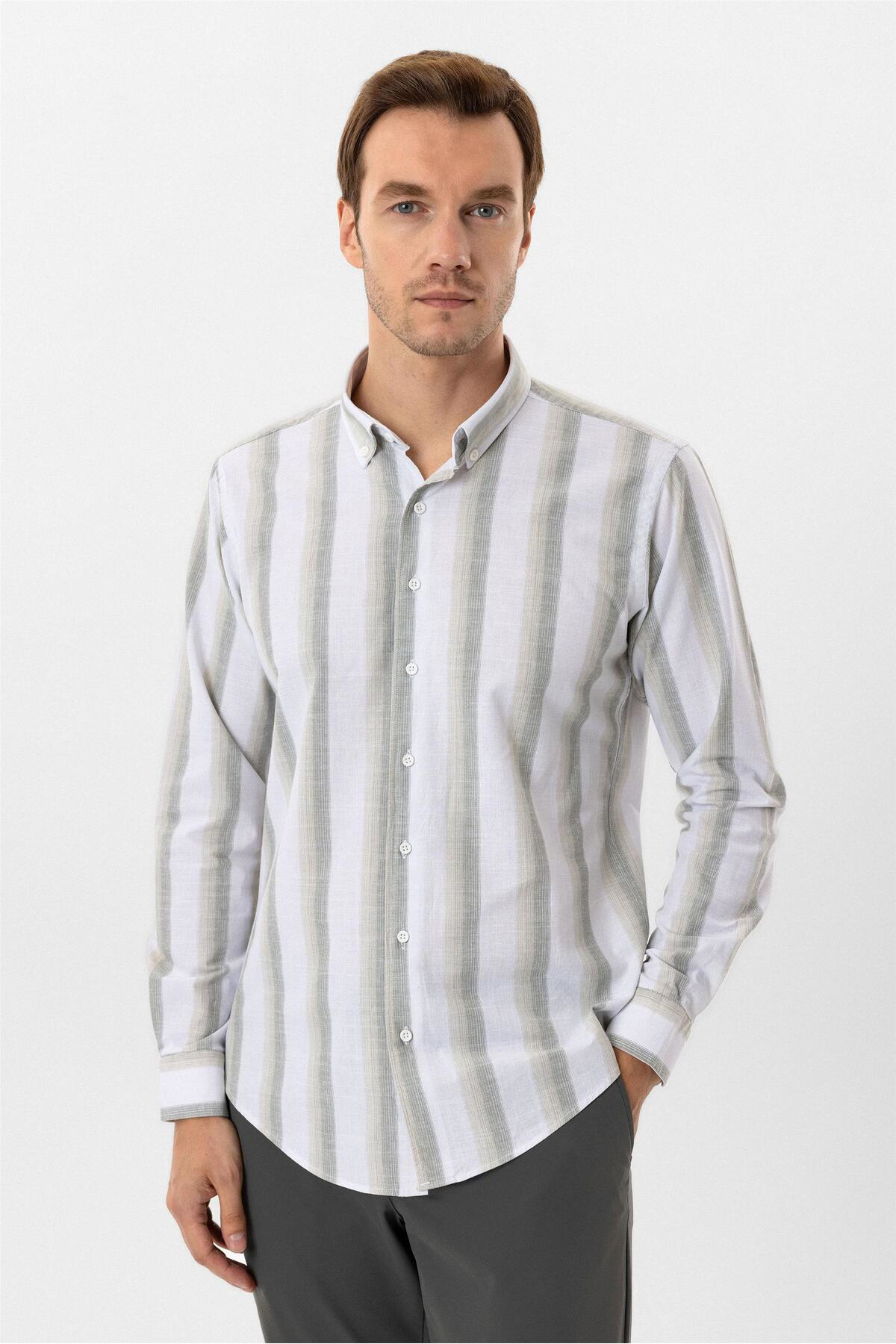 Köşeli Manşet Slimfit Desenli Gömlek