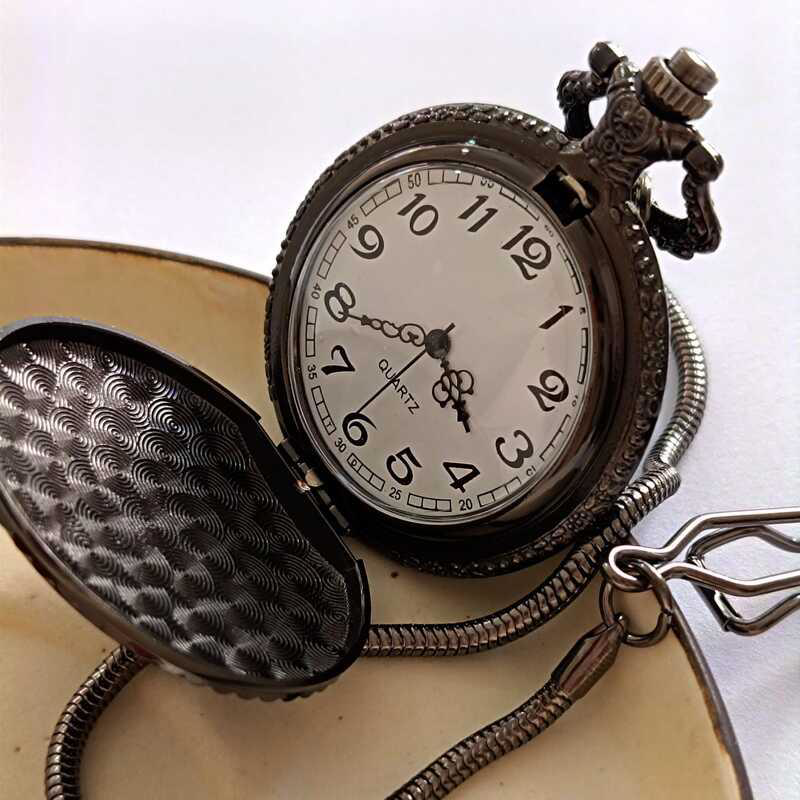 Stillove Köstekli Ay Yıldız Temalı Cep Saati Sl8237