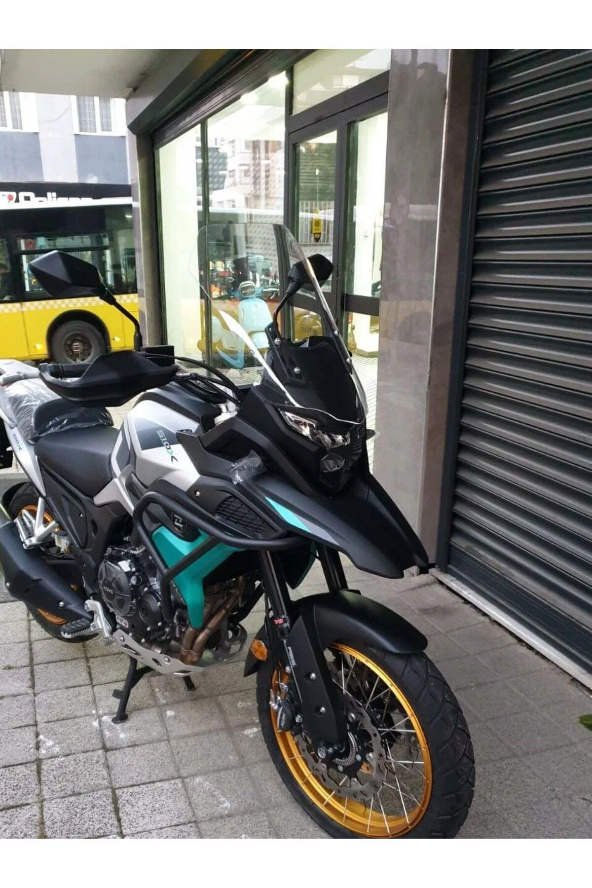 Kove 510 X Ön Cam 2024-2026 Model 53cm Şeffaf Renkli 4mm