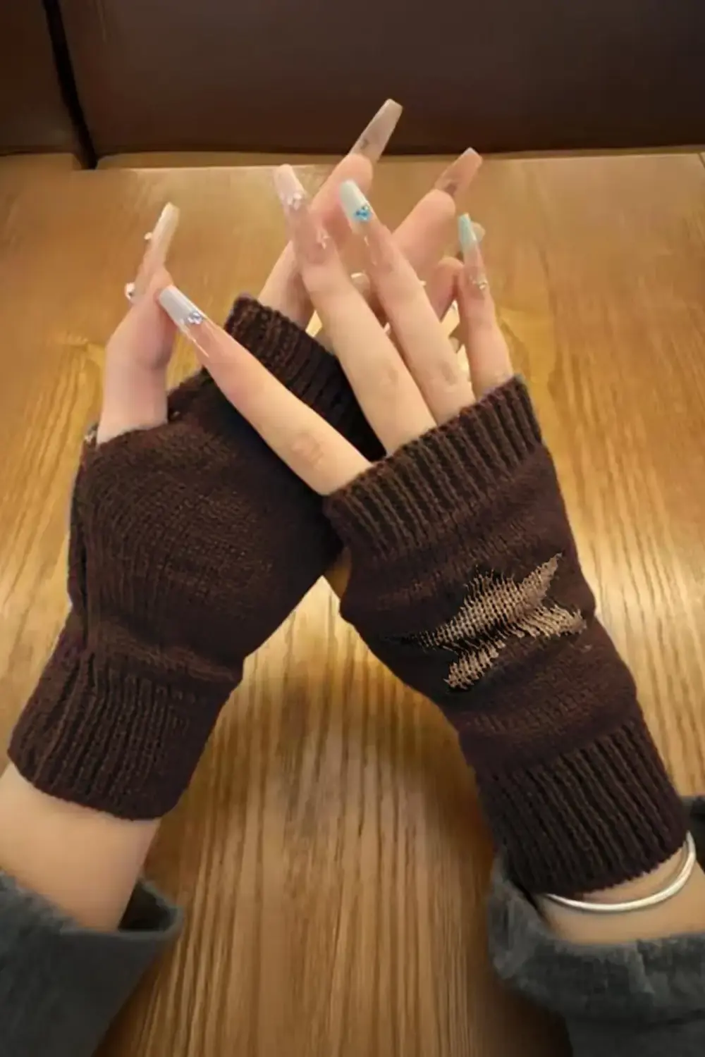 Koyu Kahverengi Kısa Yıldızlı İkili Triko Kolluk