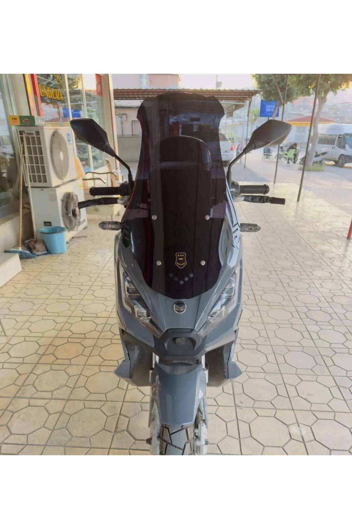 Kral Arneb 150 Ön Cam 2023-2026 Model 75cm Siyah Renkli 4mm UZUN