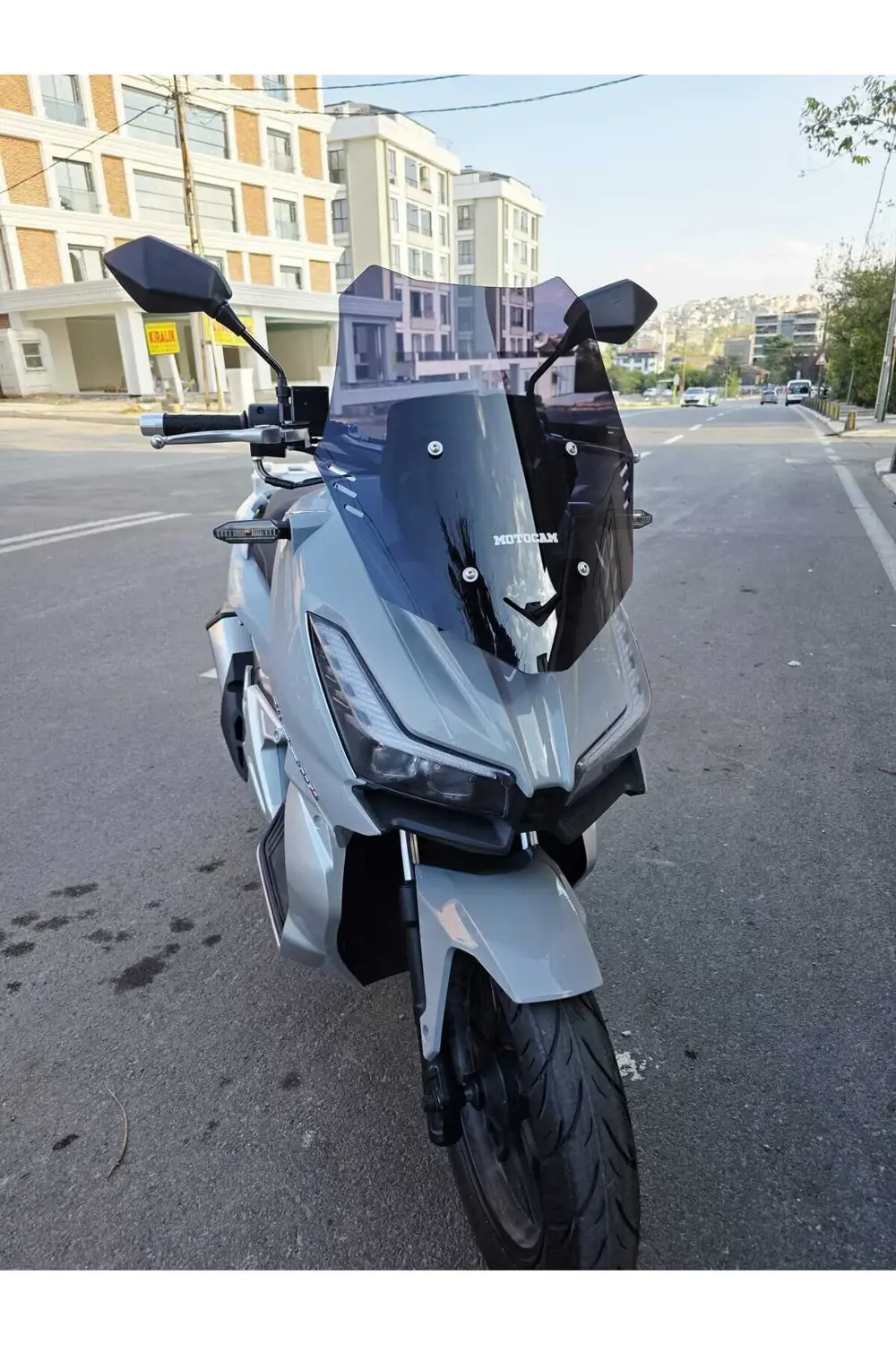 Kral Arneb 150 Siperlik Ön Cam 2023-2025 Model 49cm Siyah Renkli
