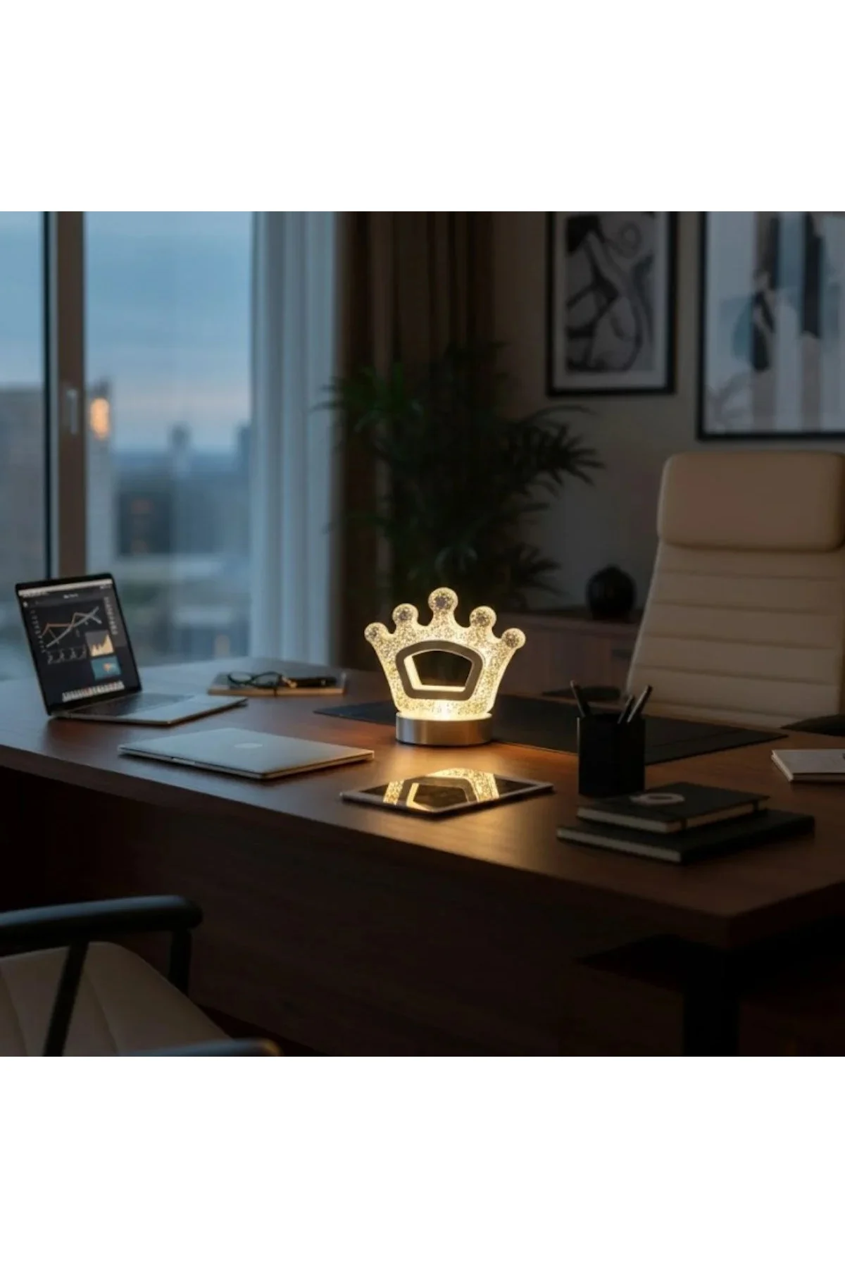 Kral Tacı Model Kristal LED Masa Lambası – Dokunmatik, 3 Renk Işık Modlu, Şarjlı Mini Dekoratif Gece Kral Tacı Model Kristal LED Masa Lambası – Dokunmatik, 3 Renk Işık Modlu, Şarjlı Mini Dekoratif Gece