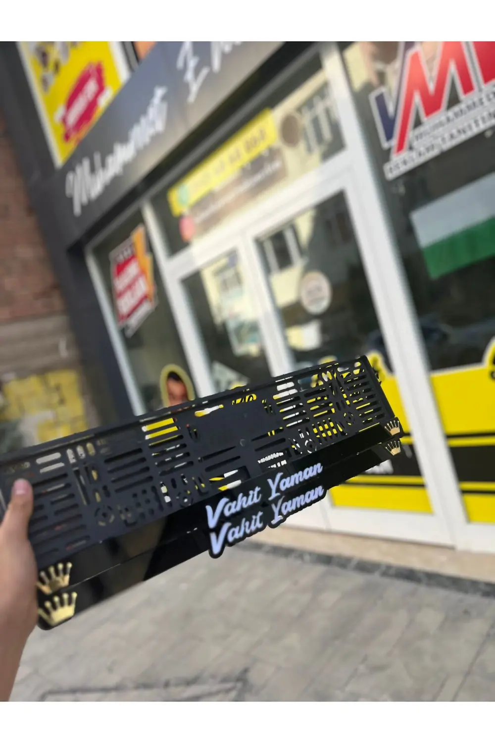 KRAL TAÇLI SARKIK MODEL PLAKALIK