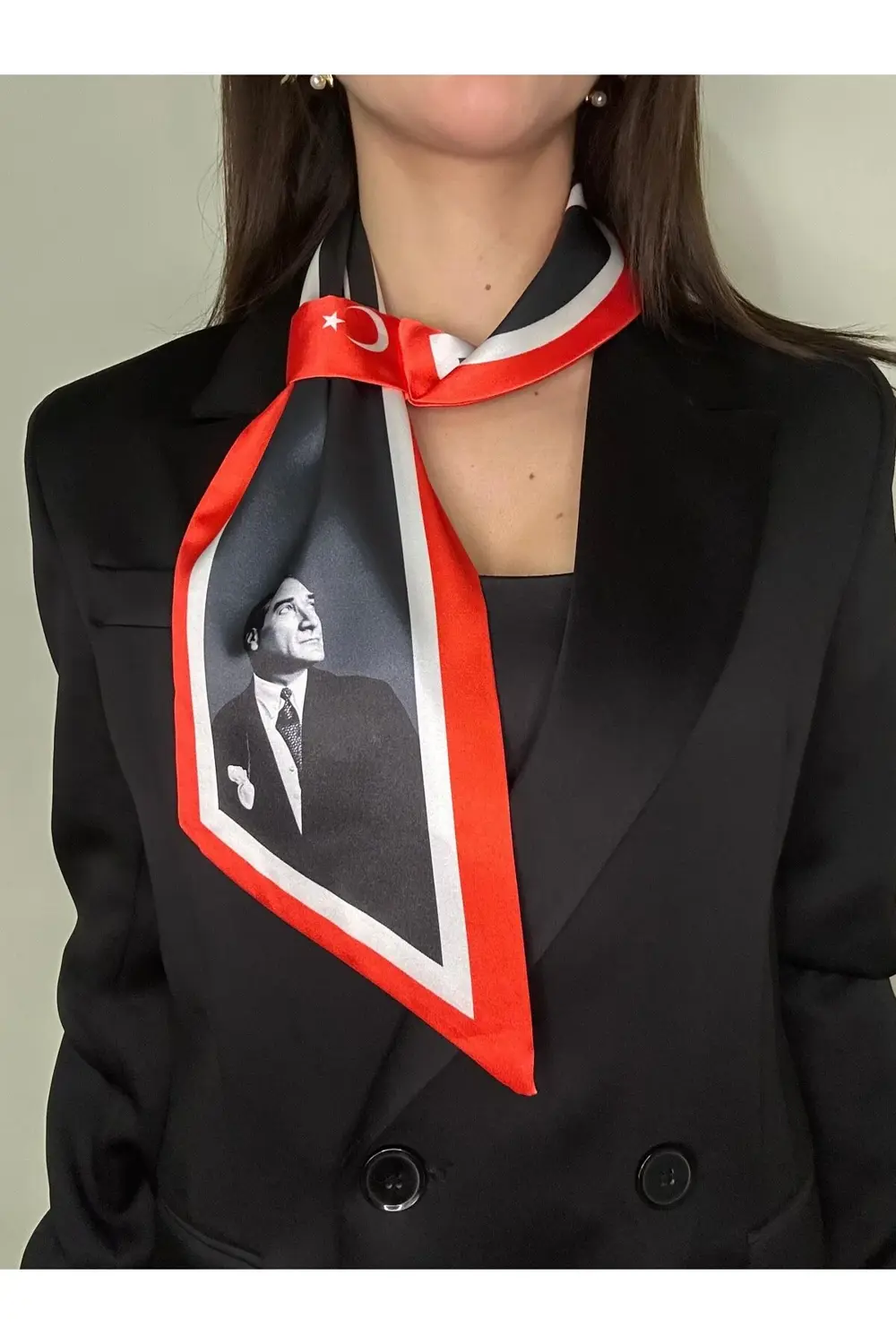 Kravat Eşarp Atatürk Fotoğraflı ve İmzalı Gri Renk Desenli