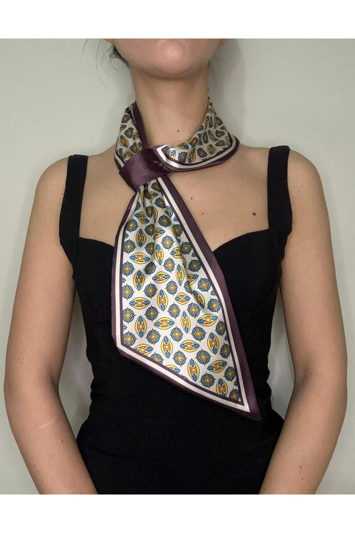 Kravat Eşarp Kahverengi İkonik Desenler