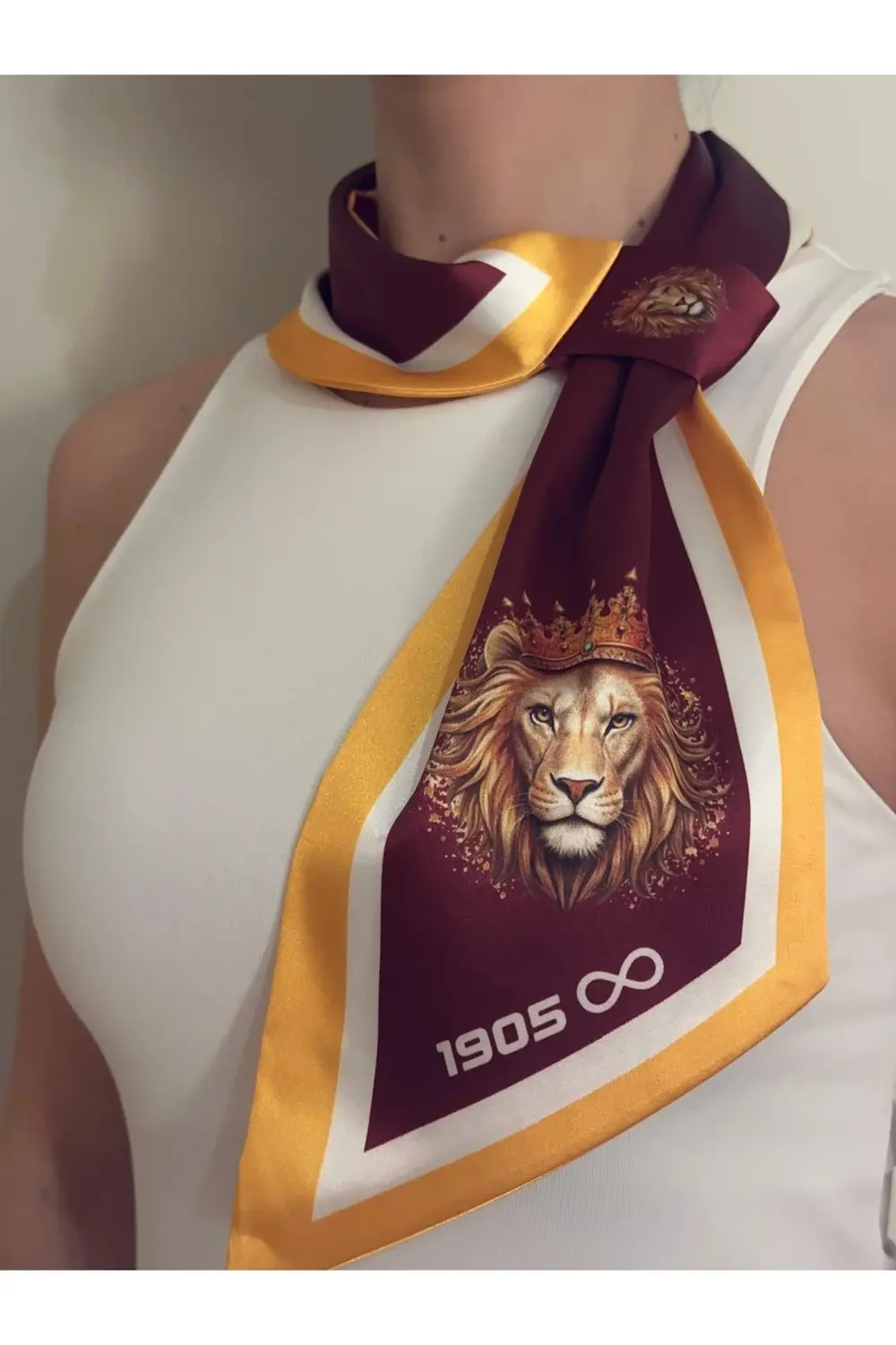 Kravat Eşarp Sarı Kırmızı Aslan Desenli