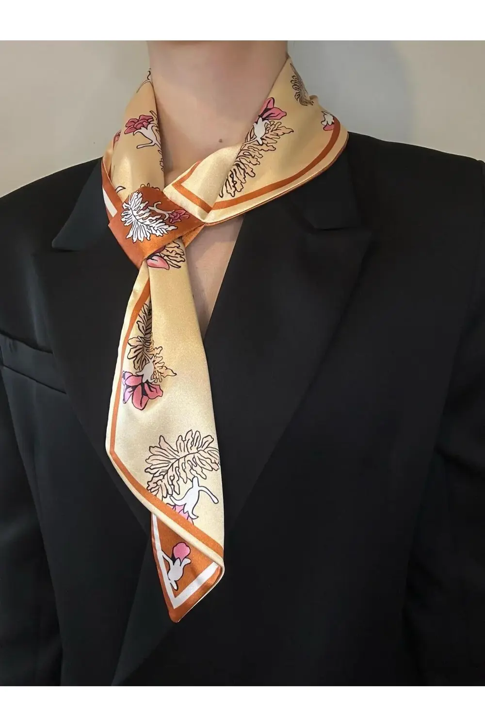 Kravat Eşarp Sarı ve Turuncu Desenli