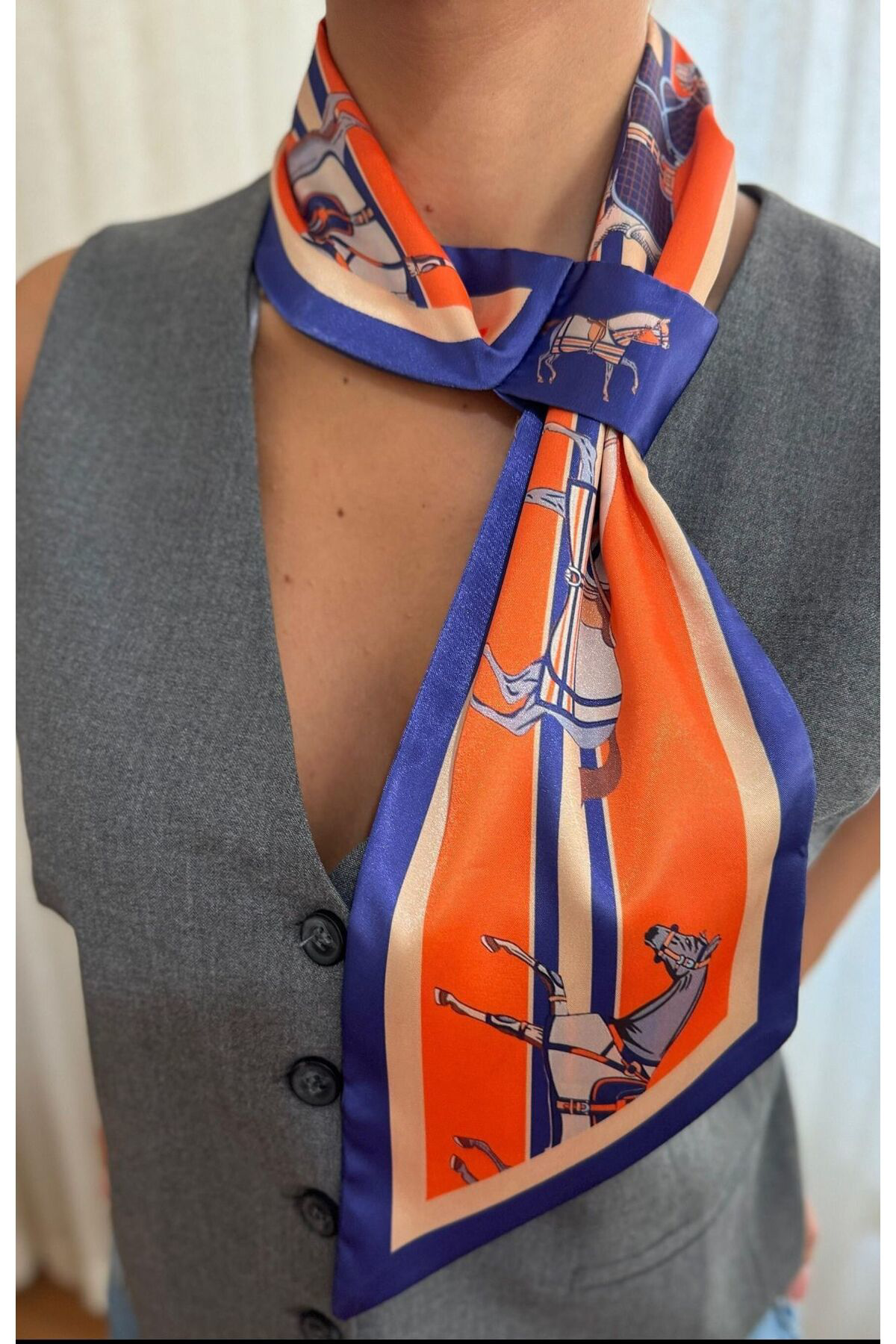 Kravat Eşarp Turuncu Atlı Desen
