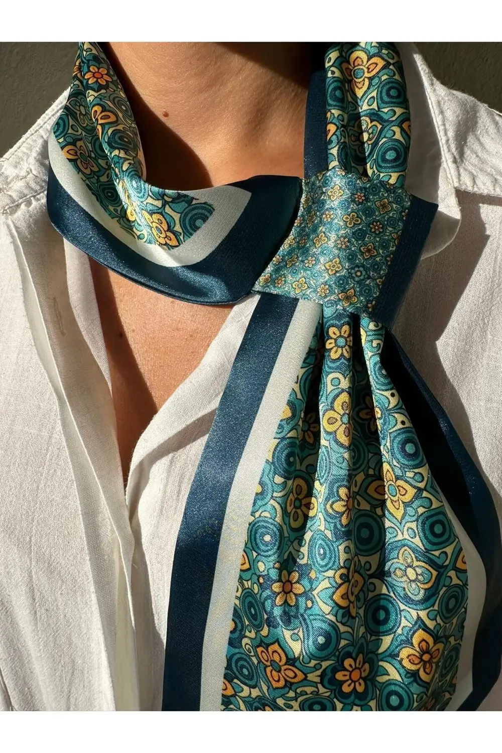 Kravat Eşarp Yeşil İkonik Desenler