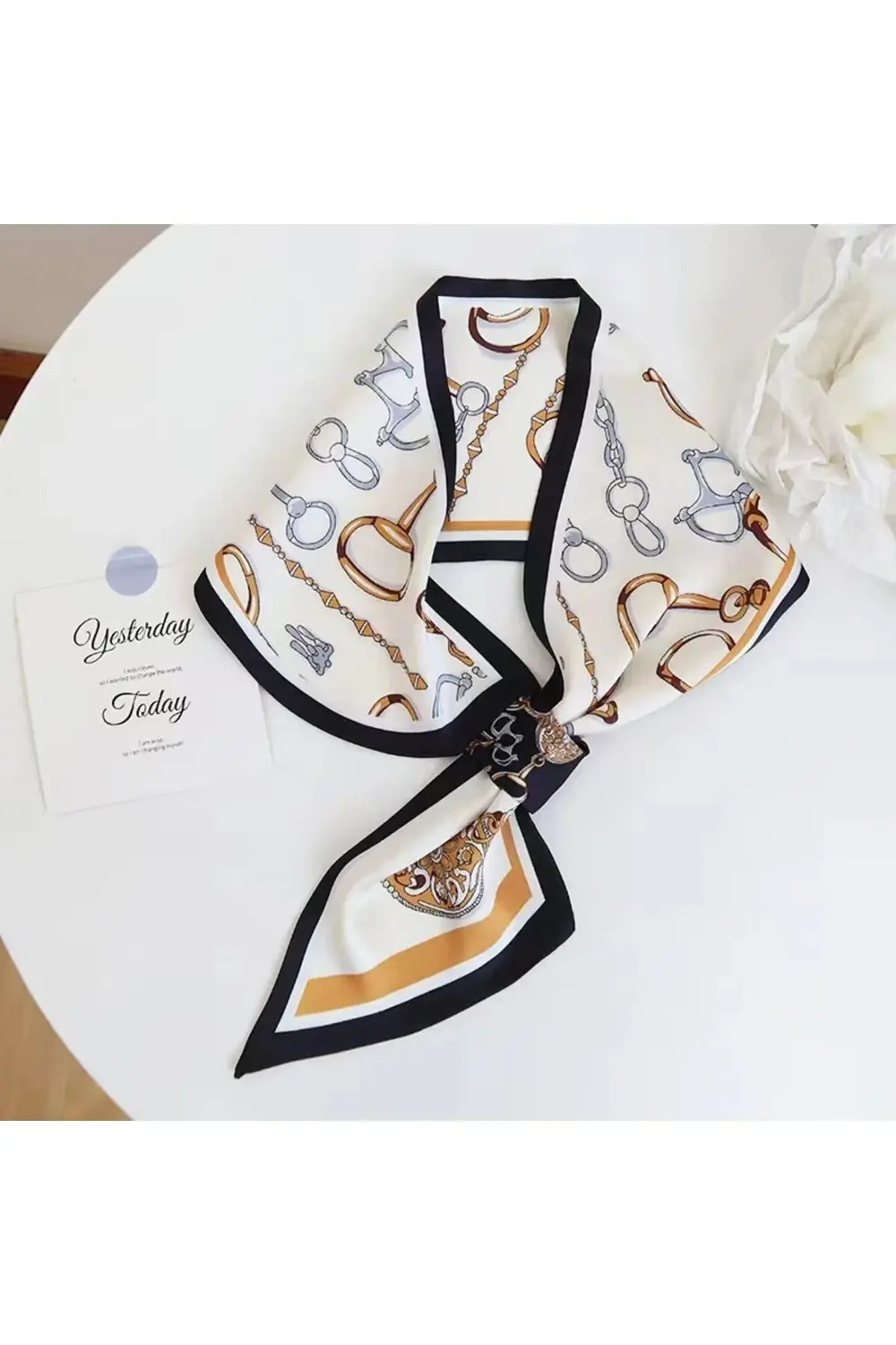 Kravat Eşarp Zincirli Desen