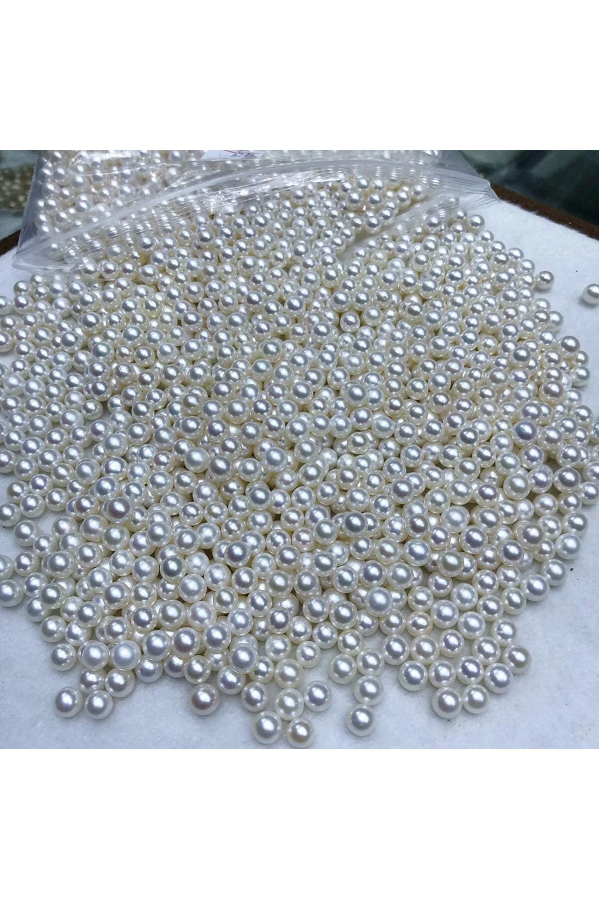 Krem Tam İnci Dökme 100 gram – Çivileriyle 6 mm Krem Boncuk | 100