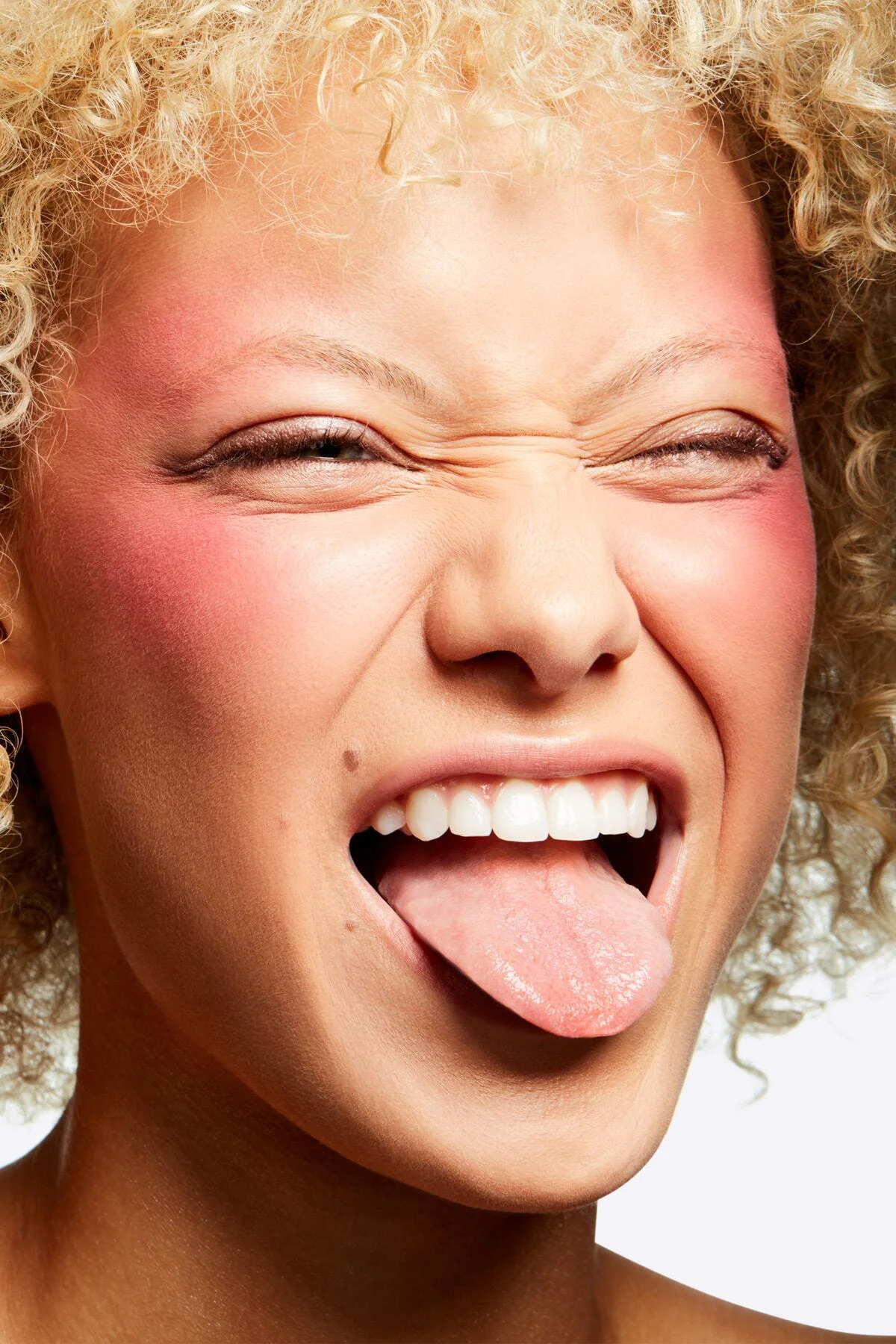 Kremsi Yapılı Pudra Allık - Extra Dimension Blush - Hushed Tone 4