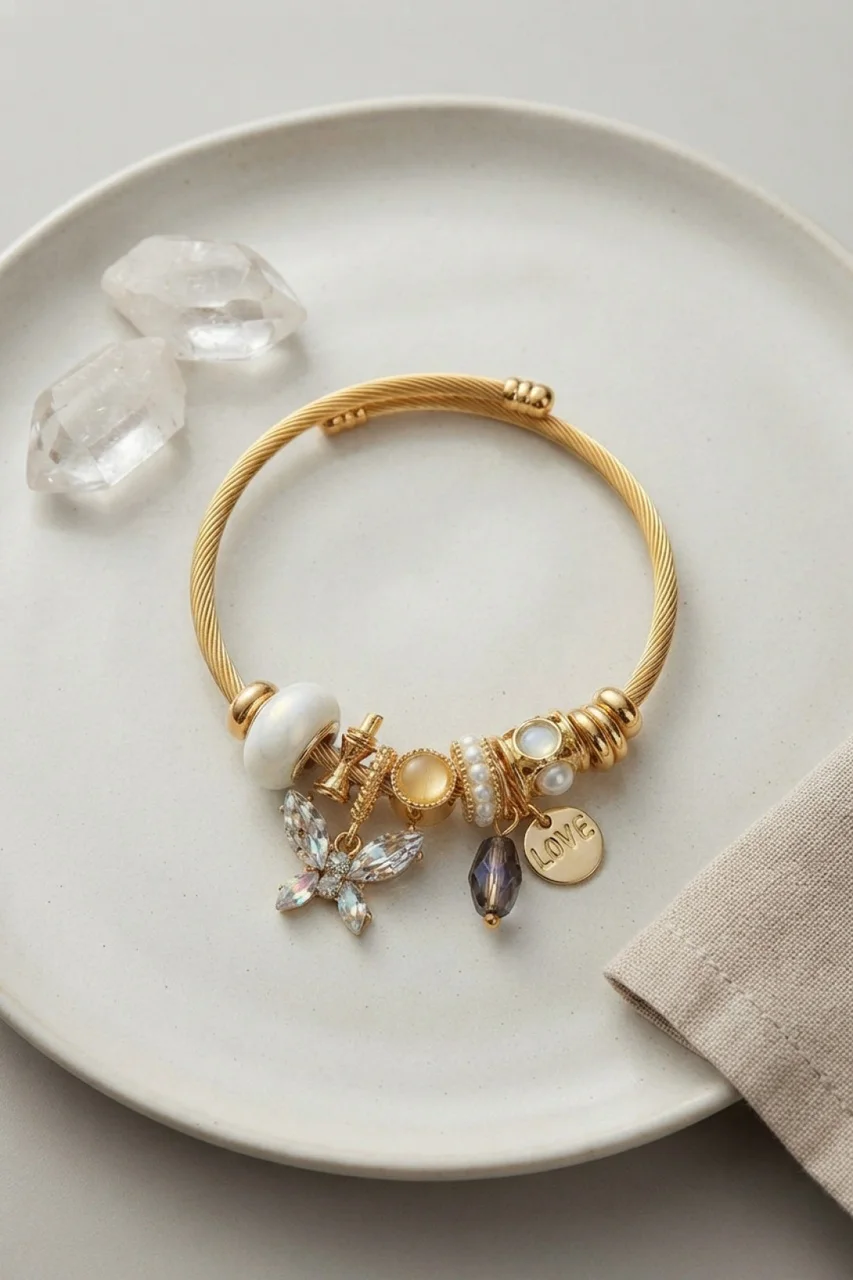 Kristal Kelebek Model Charmlı Bileklik - Lisinya Diğer