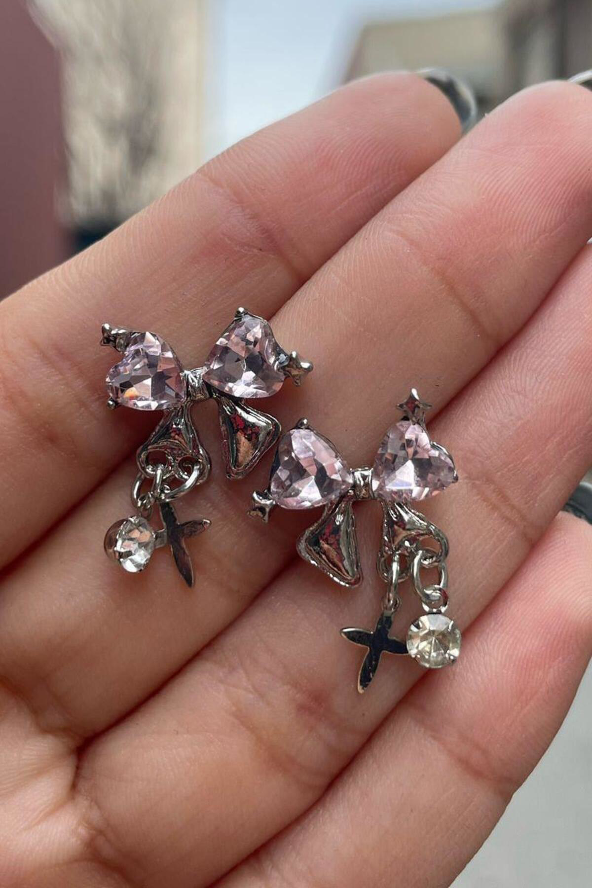 Kristal Lolita Style Fiyonk Minik Haçlı küpe