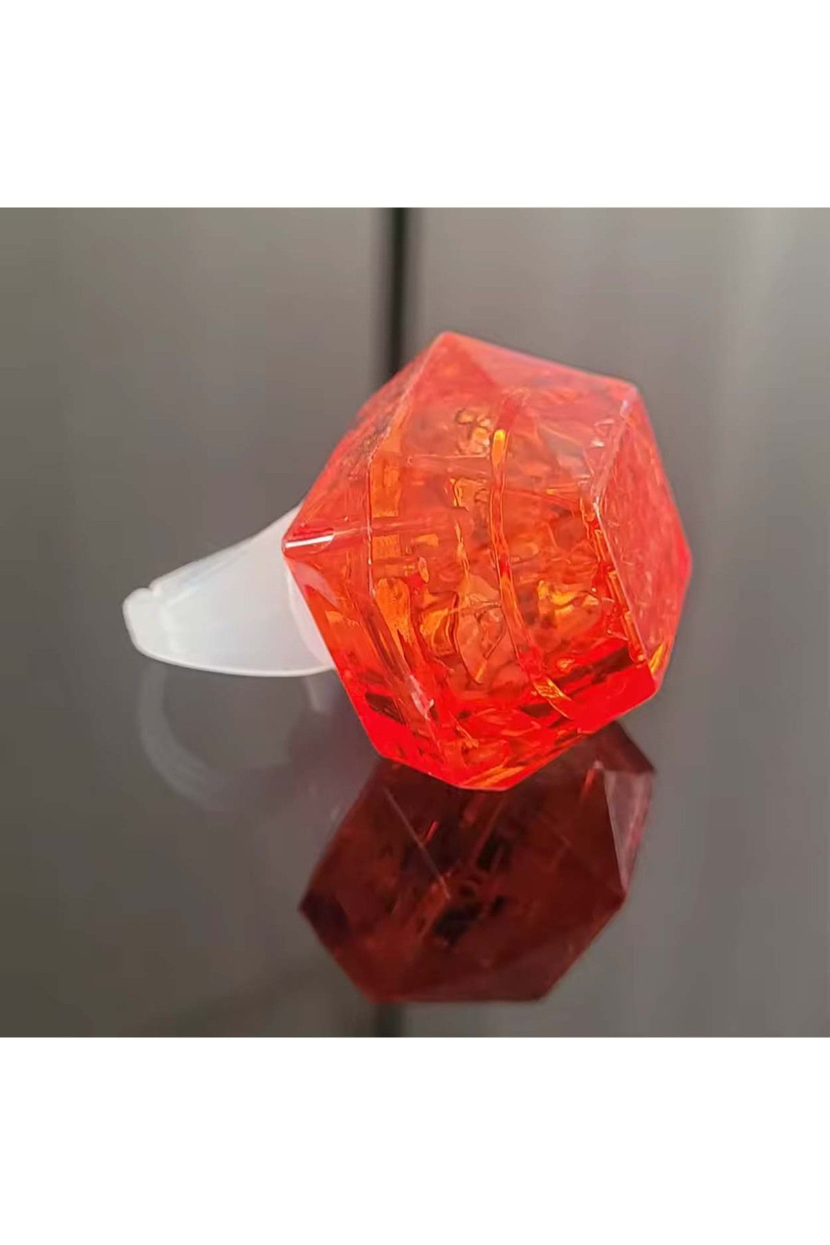 Ok Aksesuar Kristal Tasarımlı Led Glow İşıklı 3 Modlu Kırmızı Yüzük 3.5 X 5 C