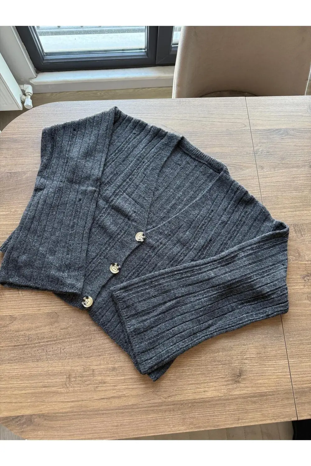 Kruvaze Yaka Düğmeli Triko Hırka