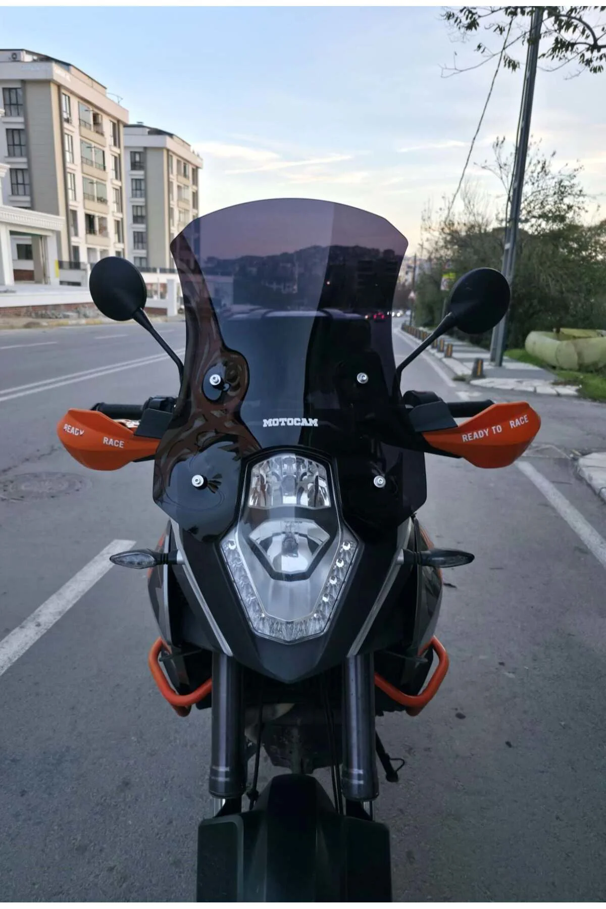 KTM 1050 Adventure Ön Cam 2008-2017 Model 56cm Siyah Renkli 4mm