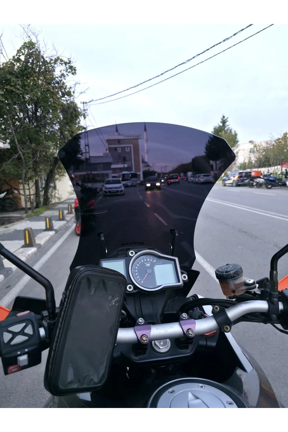 KTM 1050 Adventure Ön Cam 2008-2017 Model 56cm Siyah Renkli 4mm