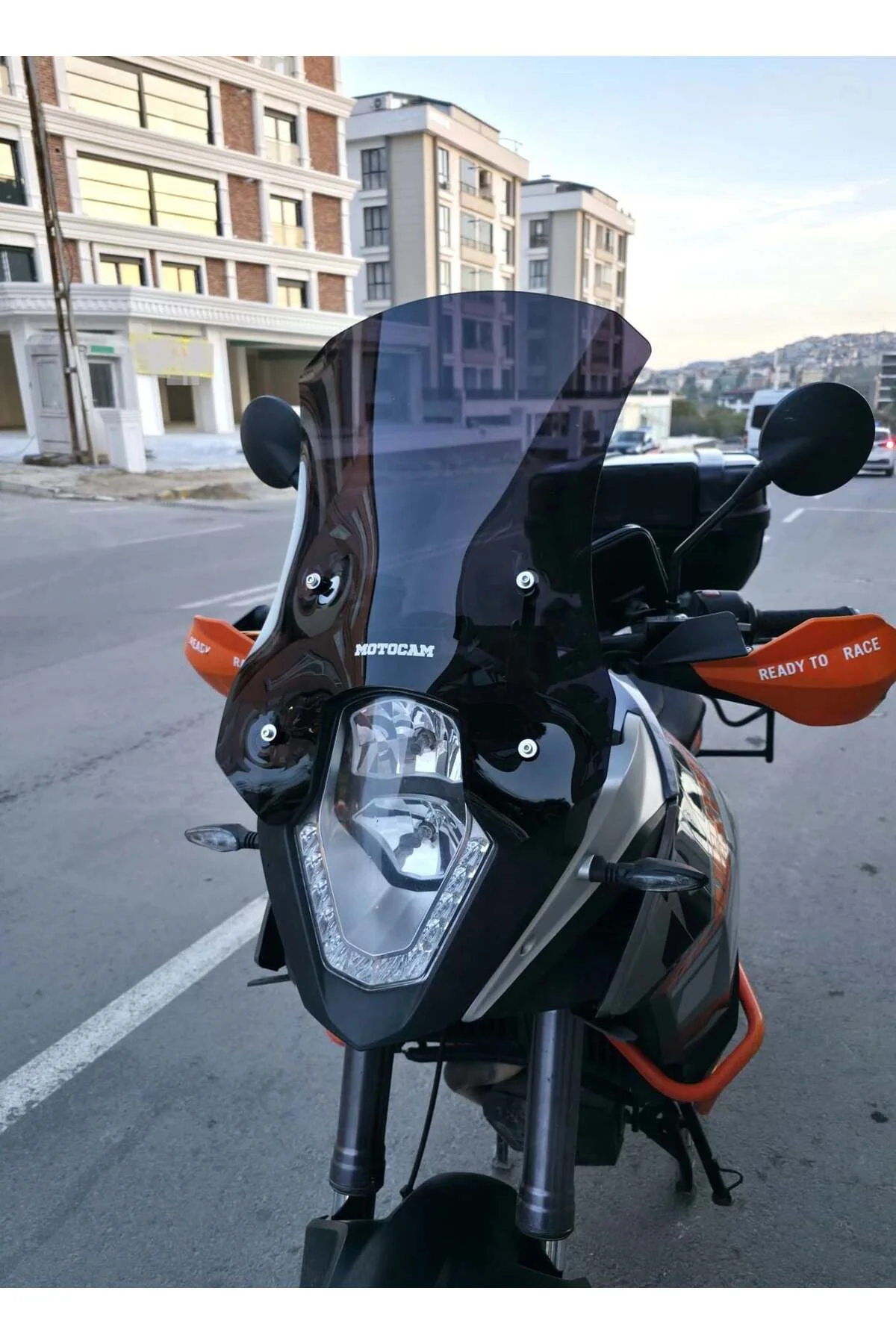 KTM 1050 Adventure Ön Cam 2008-2017 Model 56cm Siyah Renkli 4mm