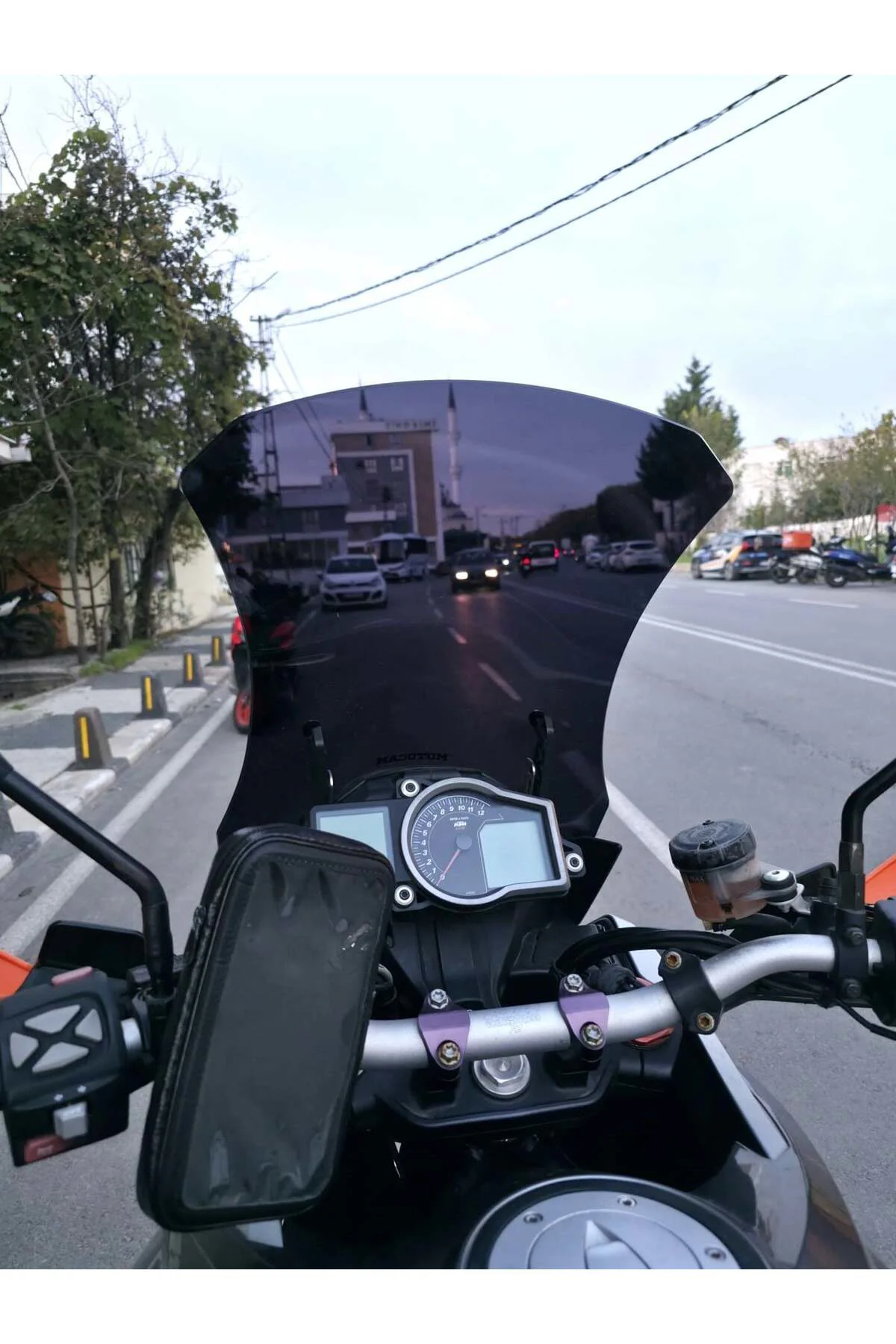 KTM 1090 Adventure Ön Cam 2008-2017 Model 56cm Siyah Renkli 4mm