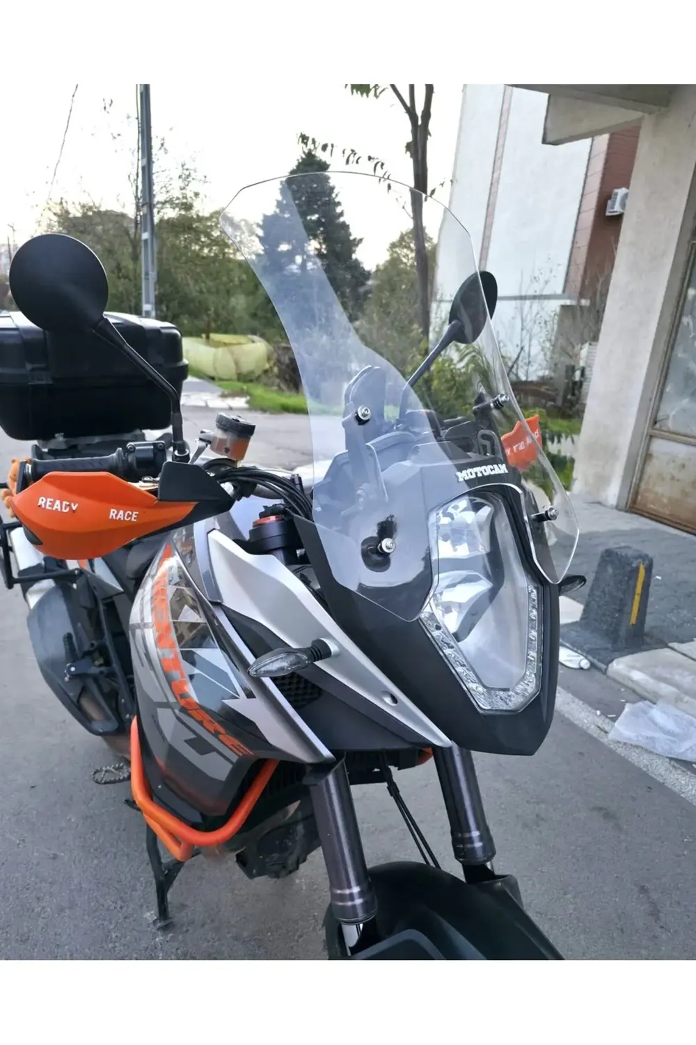 KTM 1090 Ön Cam 2008-2017 Model 56cm Şeffaf Renkli 4mm KTM 1090 Ön Cam 2008-2017 Model 56cm Şeffaf Renkli 4mm