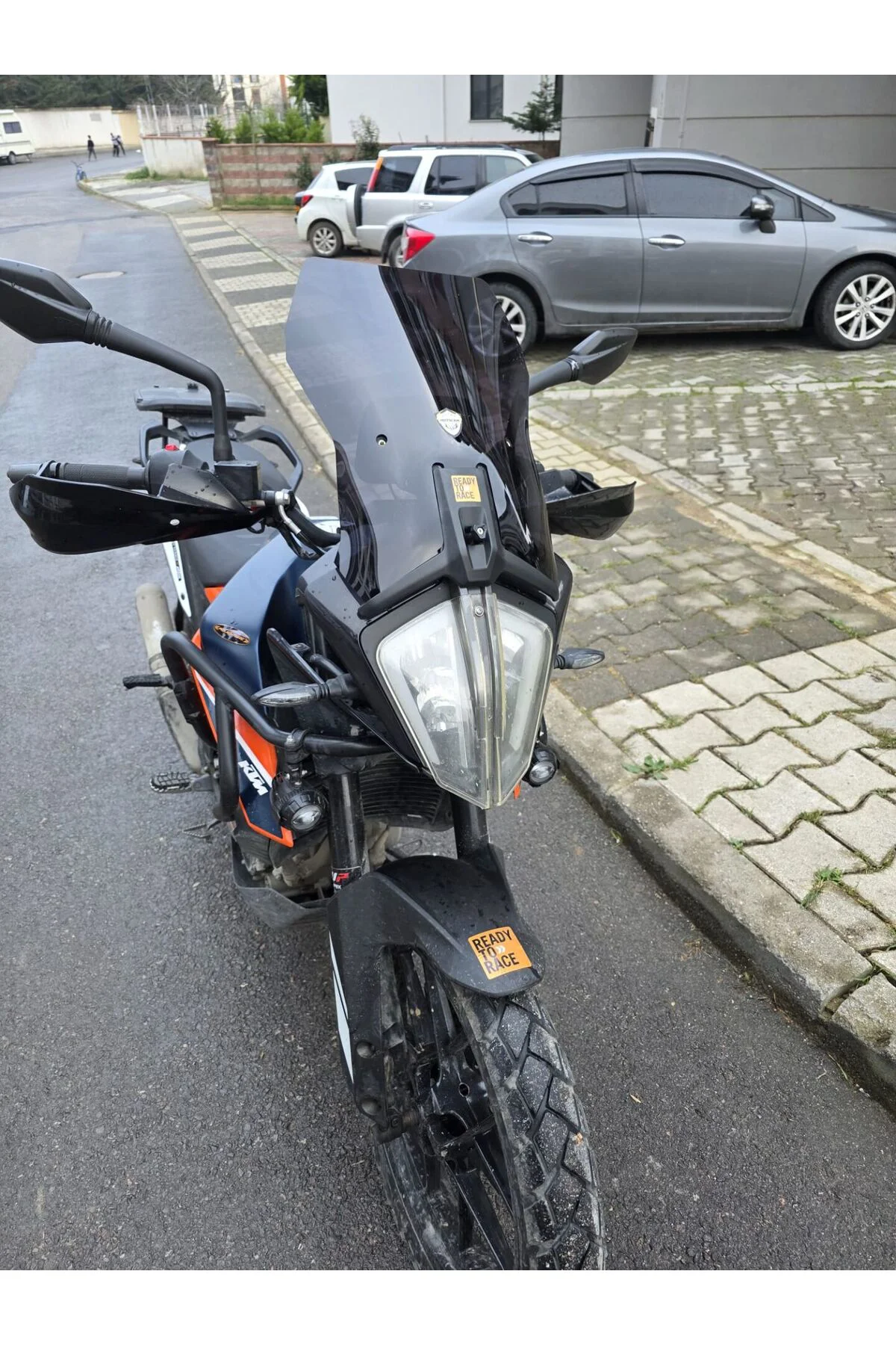 KTM 390 Adv Ön Cam 2020-2024 Model 44cm Siyah Renkli 3mm APARATSI