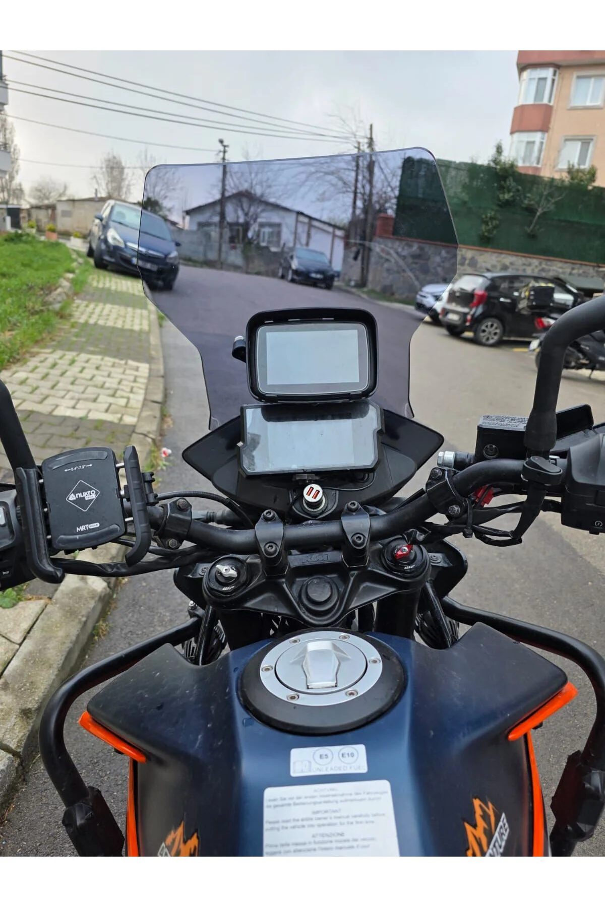 KTM 890 Adv Ön Cam 2021-2023 Model 44cm Füme Renkli 3mm APARATSIZDIR