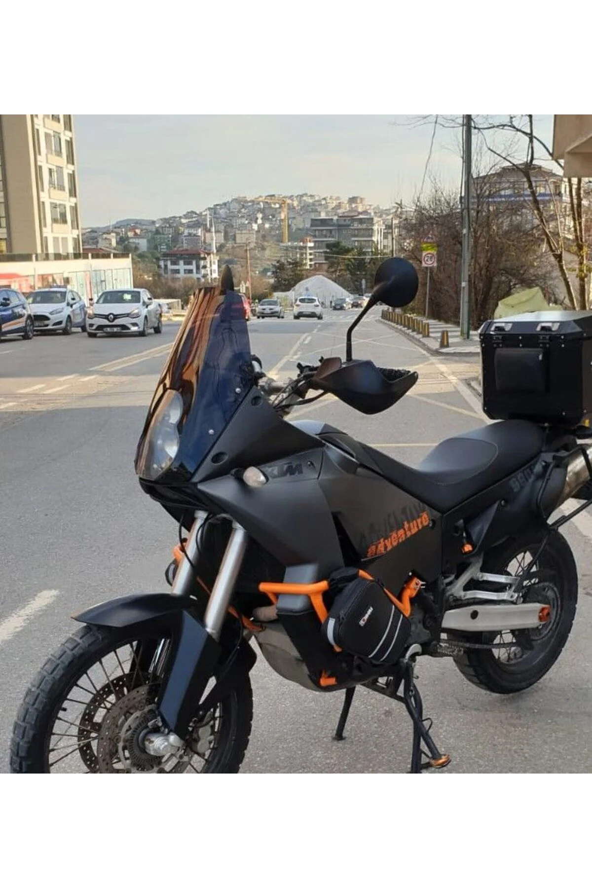 KTM 990 Adventure Ön Cam 2015-2018 Model 52cm Siyah Renkli 4mm