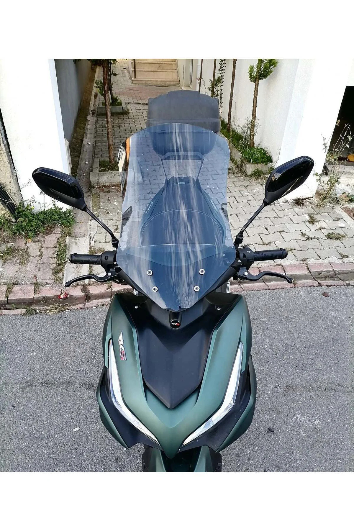 Küba Arome 125 Ön Cam 2023-2026 Model 54cm Füme Renkli