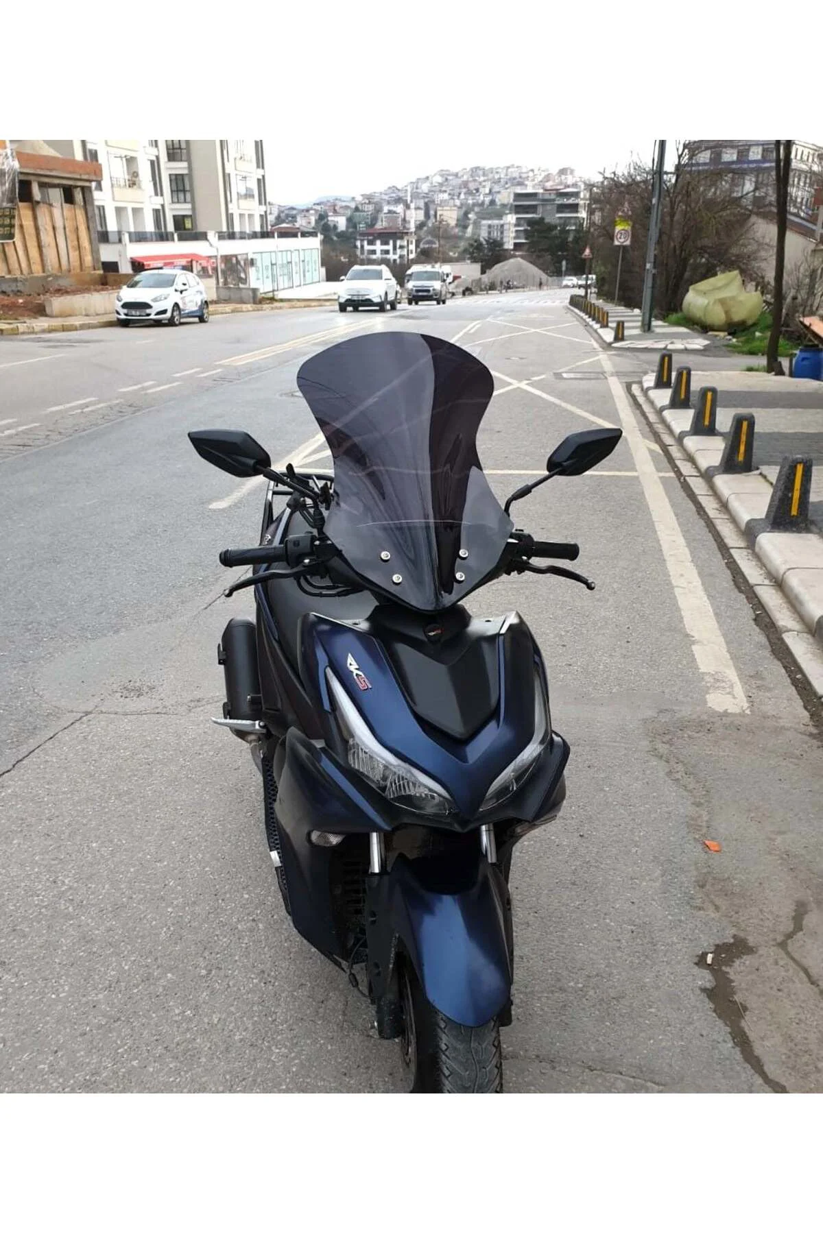 Küba Arome 125 Ön Cam 2023-2026 Model 54cm Siyah Renkli SPORTİF