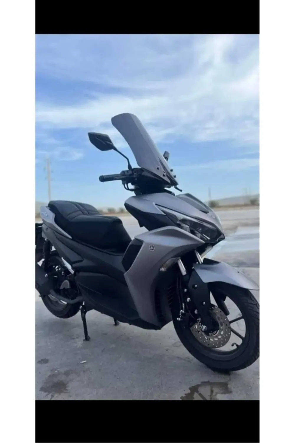 Küba Arome 125 Ön Cam 2023-2025 Model 54cm Siyah Renkli