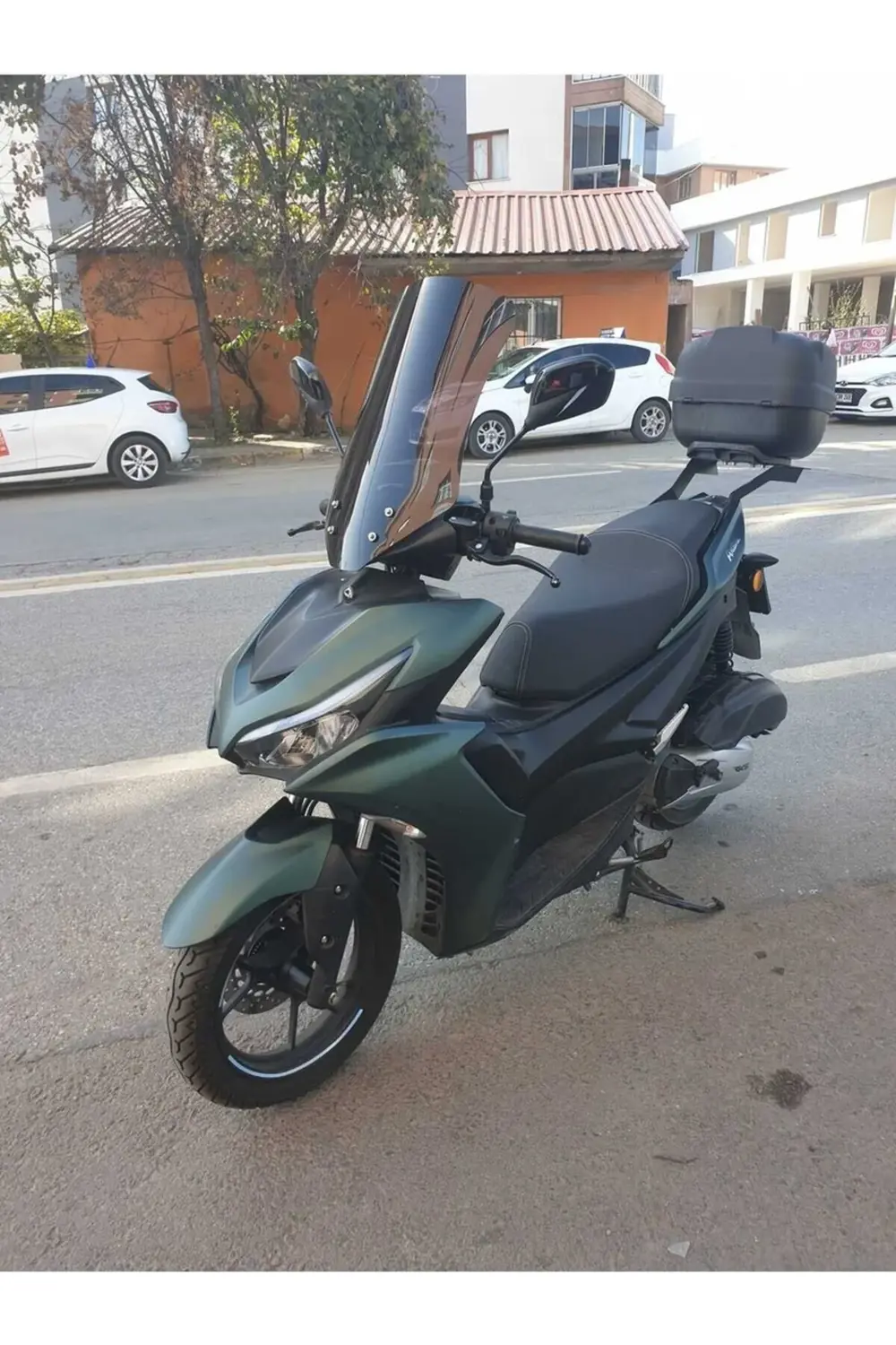 Küba Arome 125 Ön Cam 2023-2025 Model 54cm Siyah Renkli