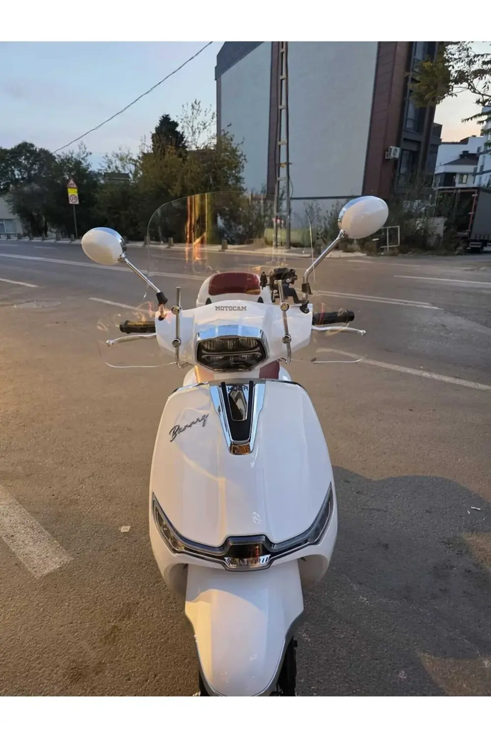Küba Bannry Ön Cam 2024-2025 Model 39cm Şeffaf Renkli 4mm Elcikli
