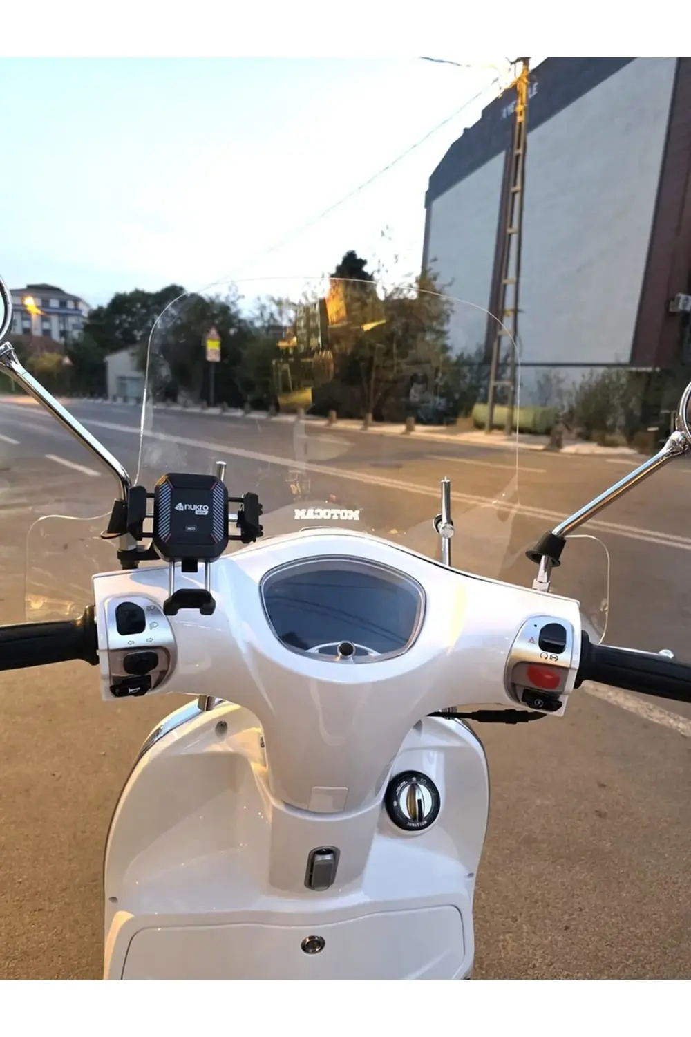 Küba Bannry Ön Cam 2024-2025 Model 39cm Şeffaf Renkli 4mm Elcikli