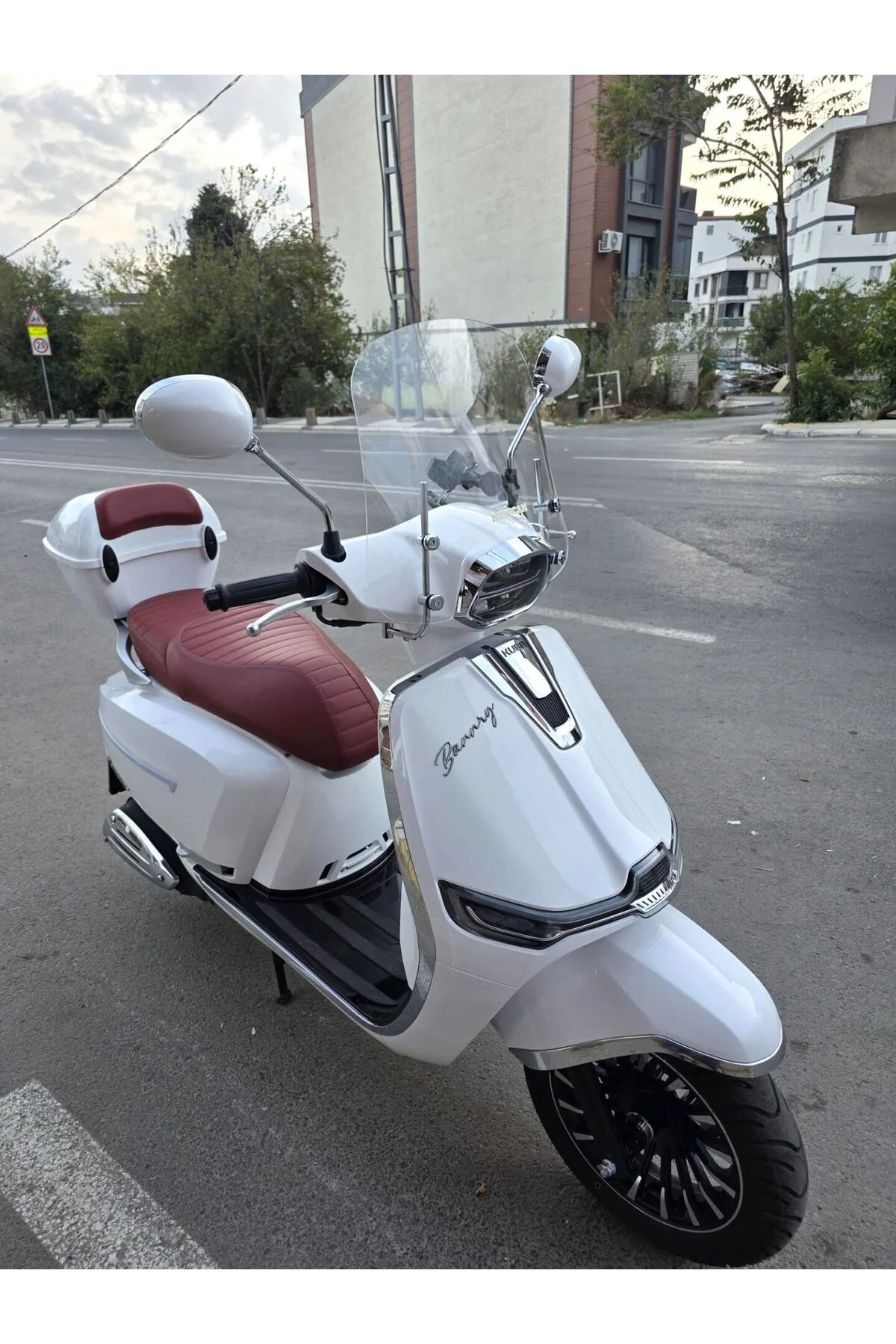 Küba Bannry Ön Cam 2024-2026 Model 43cm Şeffaf Renkli 4mm APARATS