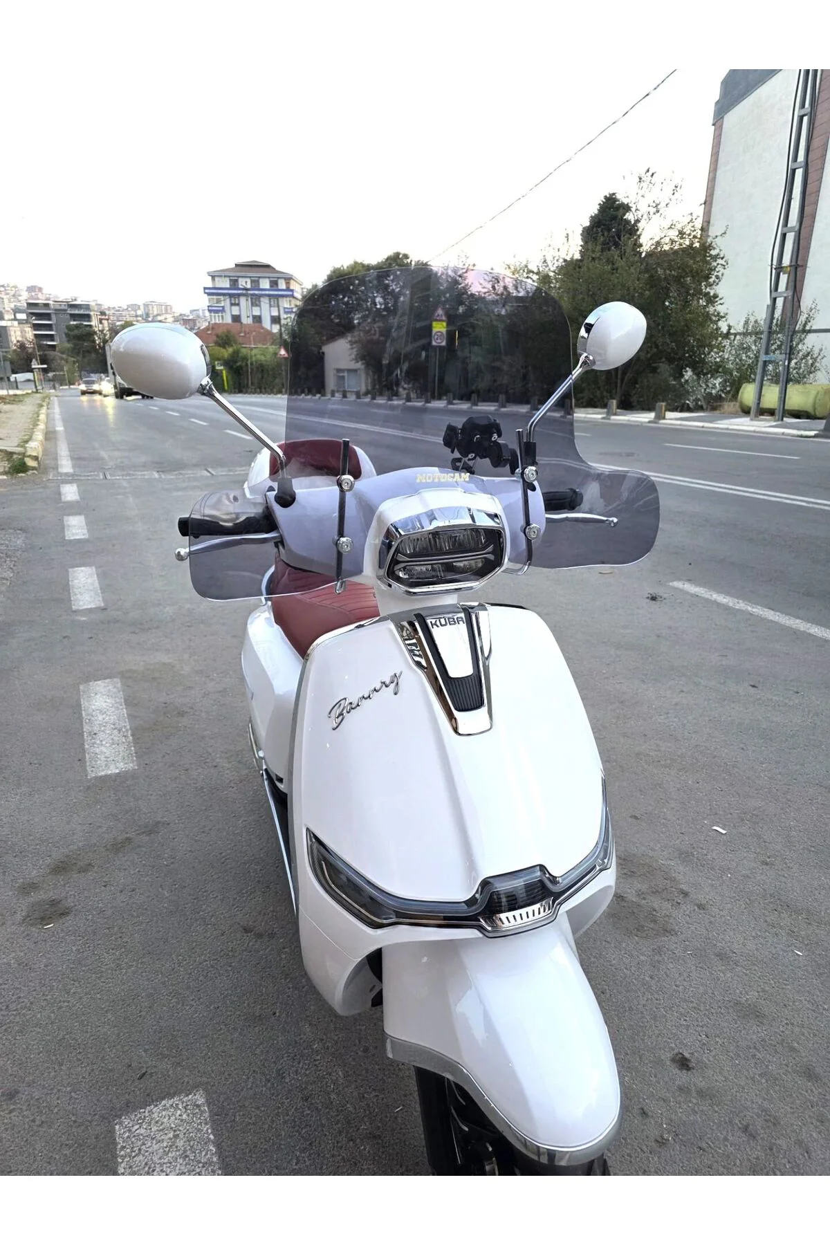 Küba Bannry Ön Cam 2024-2026 Model 39cm Füme Renkli 4mm Elcikli A